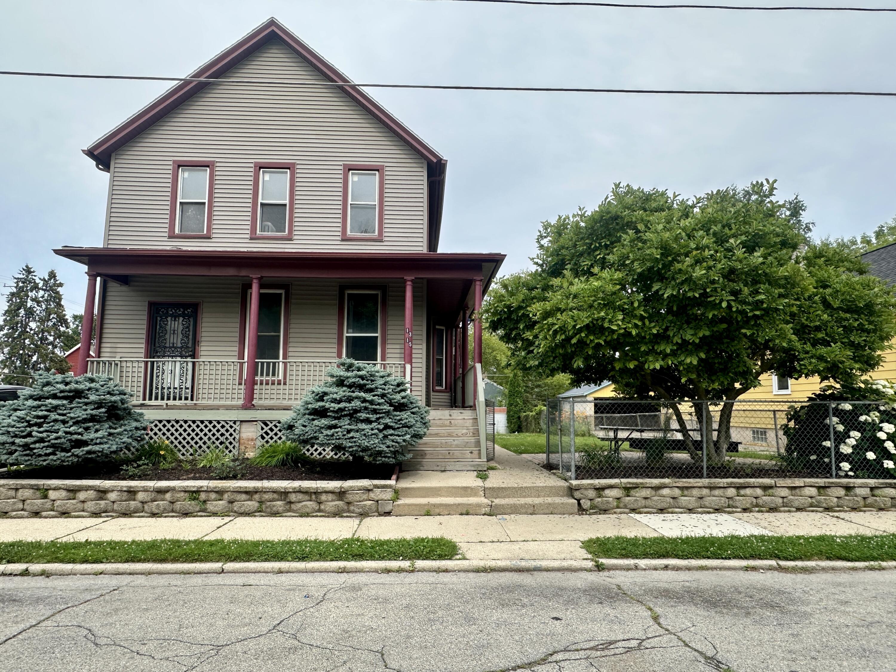 1315 Howe St — photo