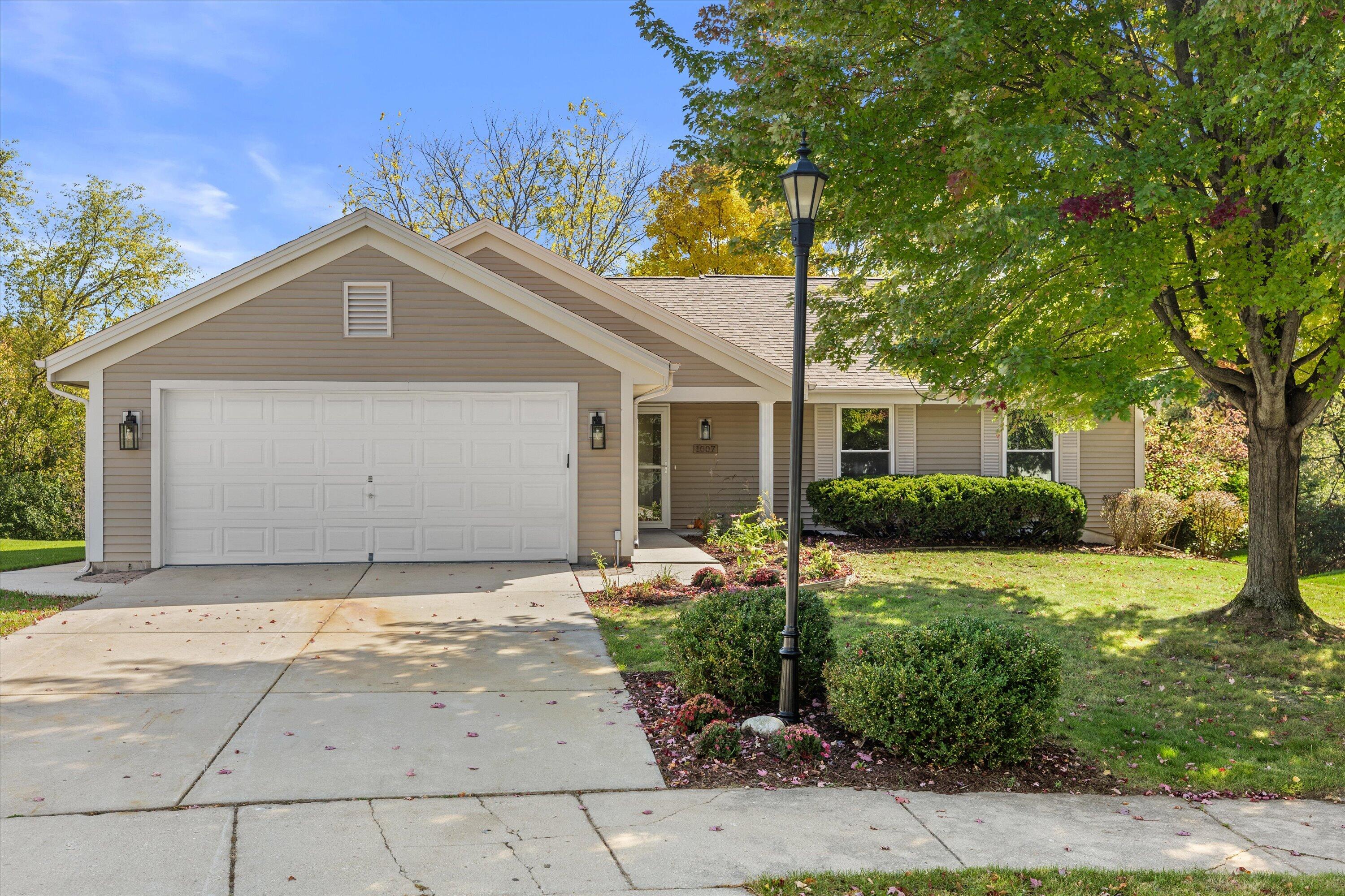 1007 Fieldridge Ct — photo