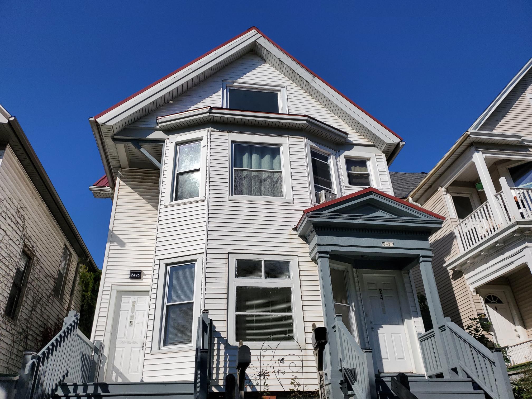 2425 N Cramer St — photo