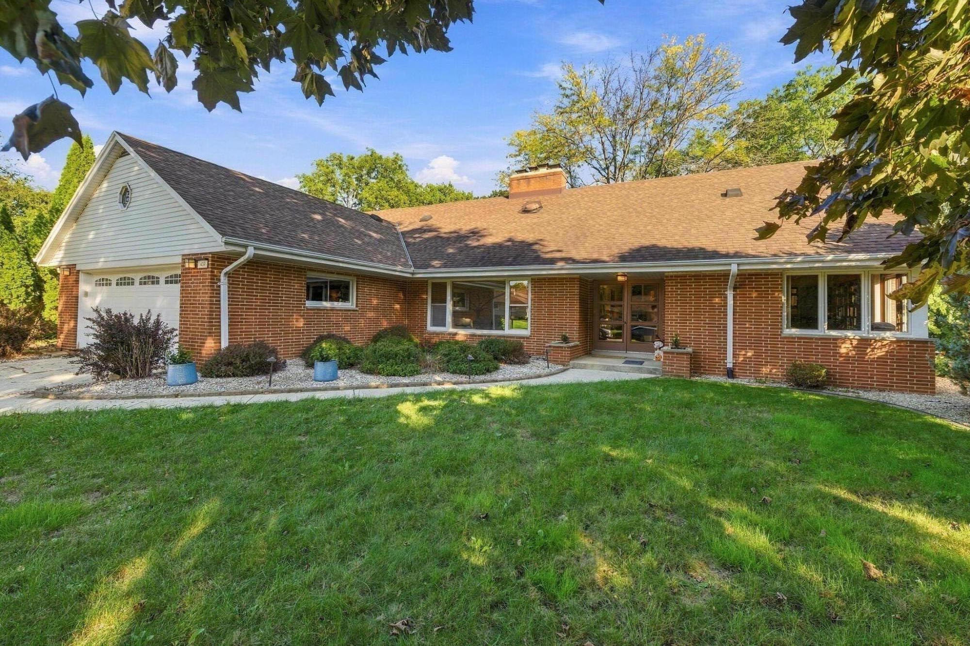 409 Parkway Dr — photo