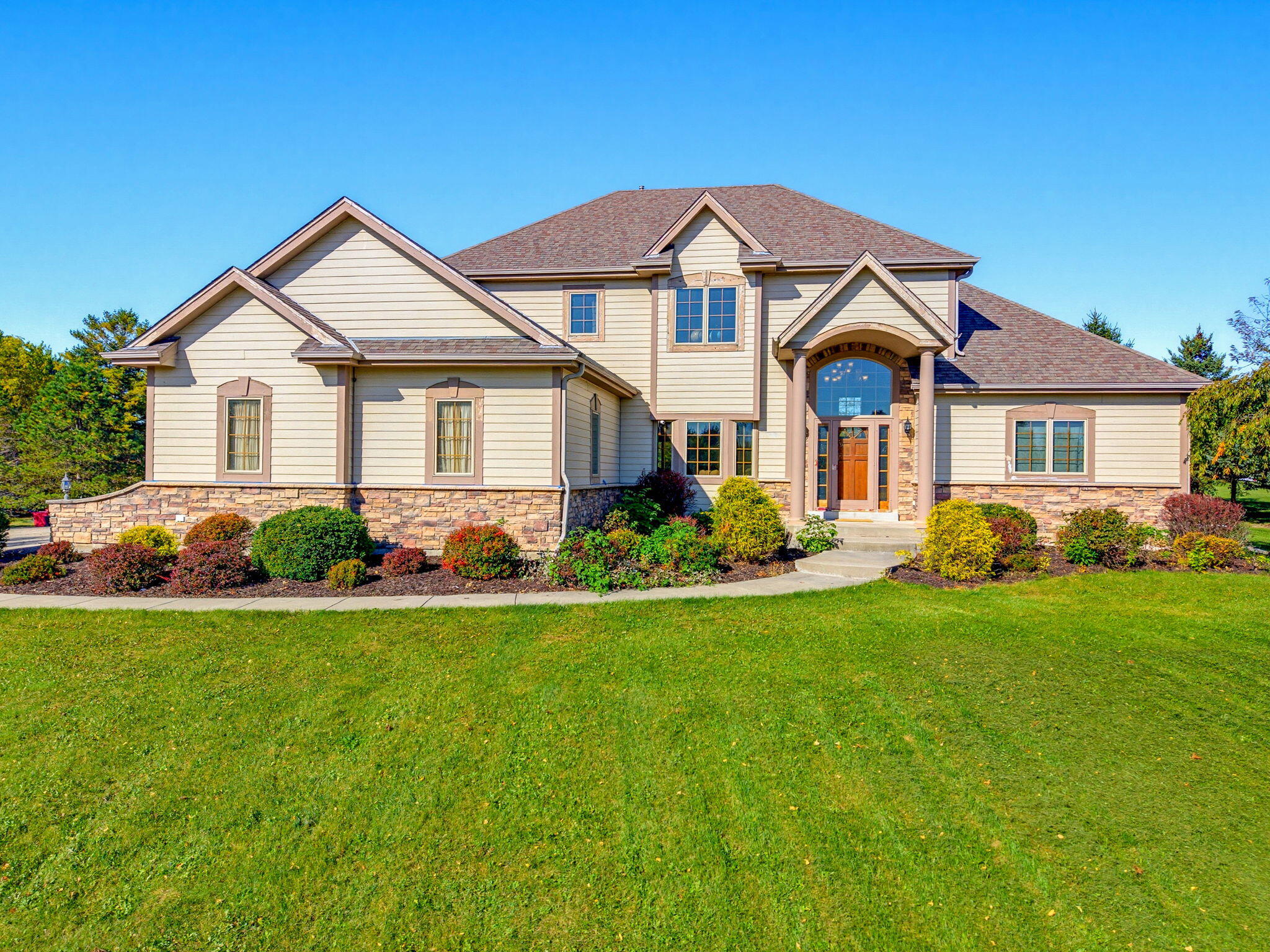 527 Winchester Pass — photo