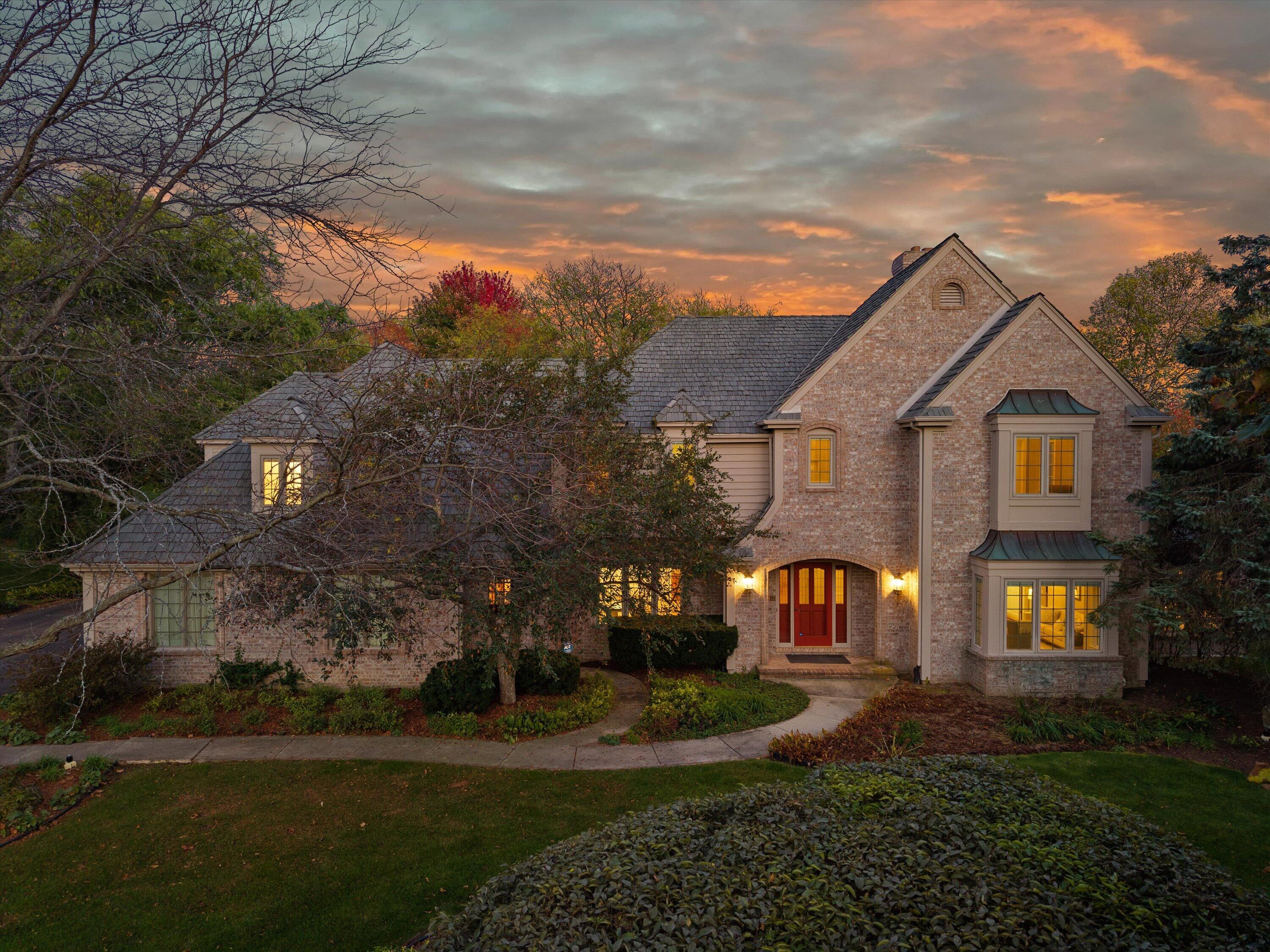 10522 N Manor Cir — photo