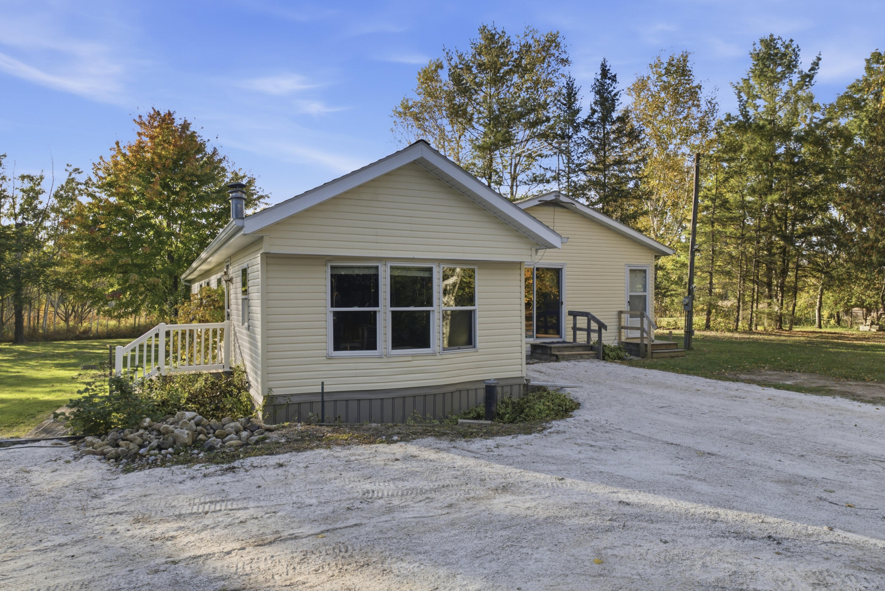 6202 Brunner Rd, Newton, WI 54220 — photo 3