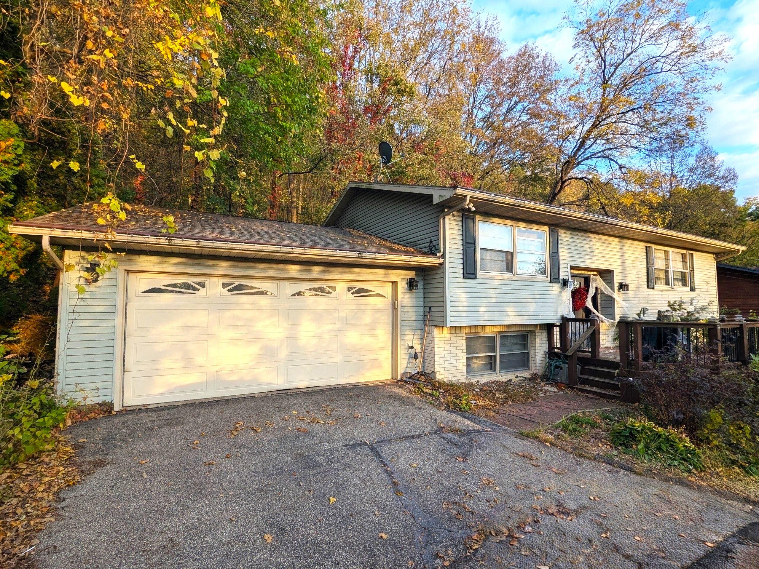 3205 Cliffside Dr — photo