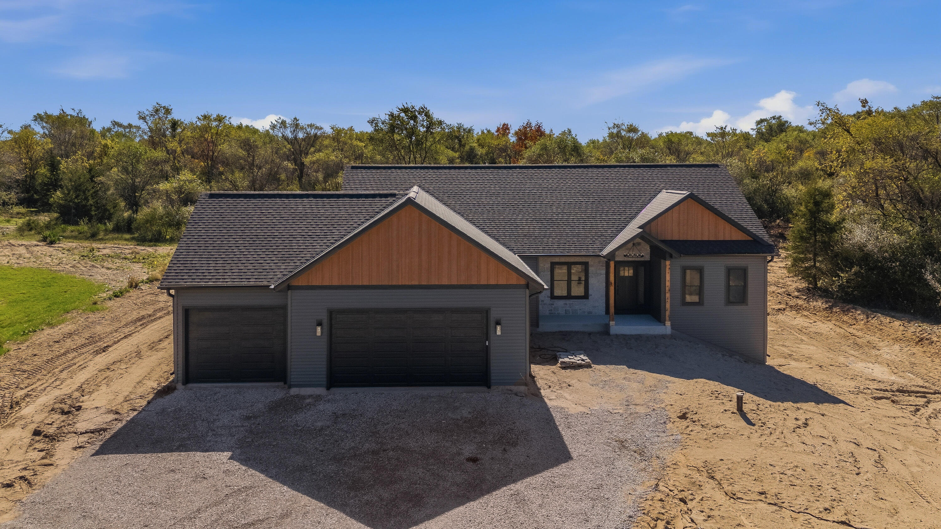 2377 Wallace Lake Rd — photo