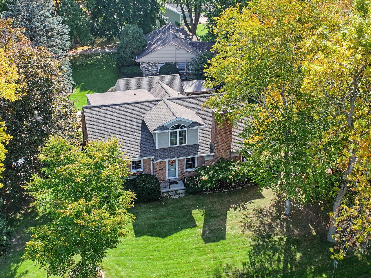 7120 N Yates Rd, Fox Point, WI 53217 — photo 2