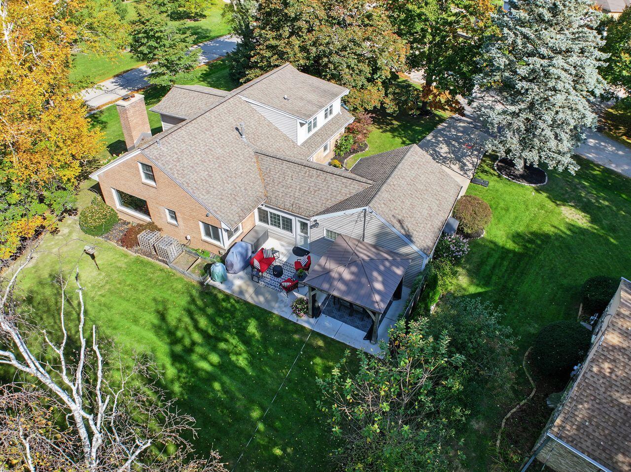 7120 N Yates Rd, Fox Point, WI 53217 — photo 3