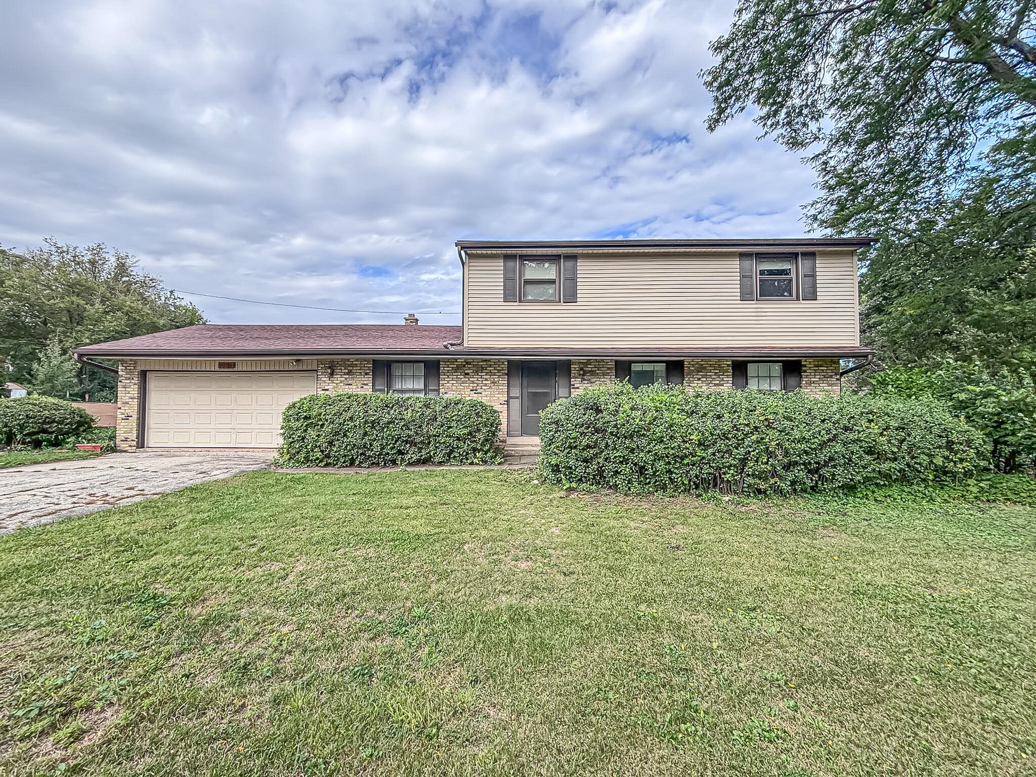 2214 Avalon Dr — photo