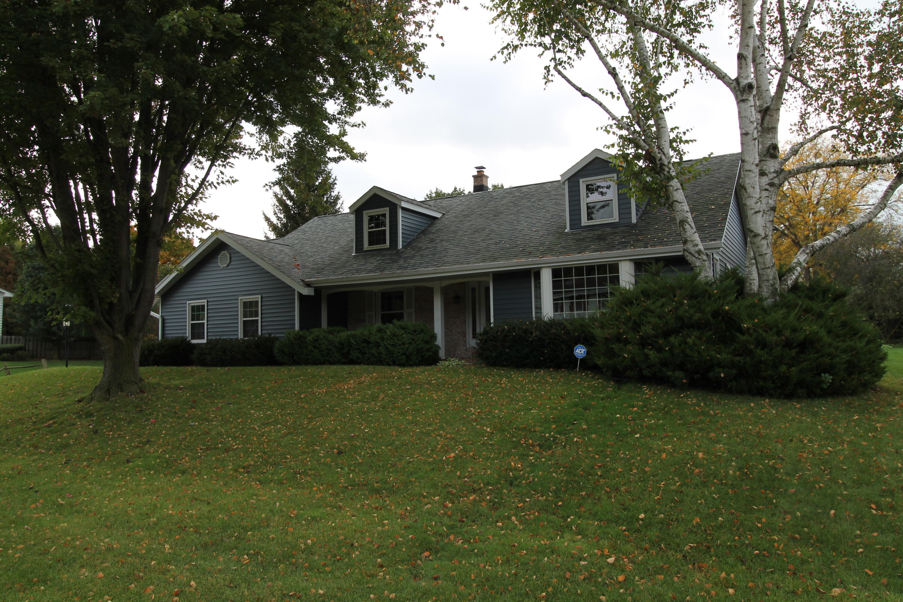 1306 Carlin Ct — photo