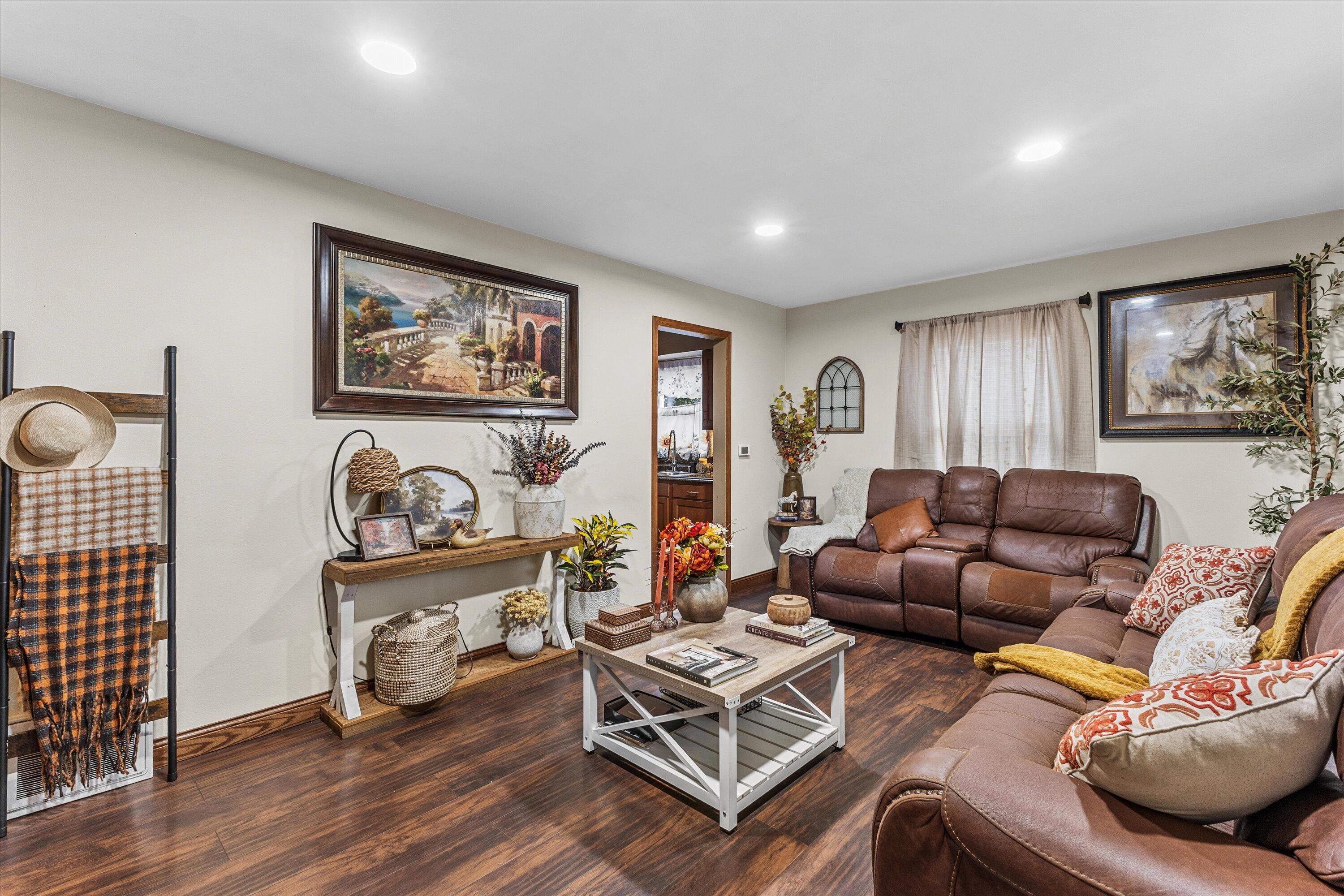 2213 Phillips Ave, Racine, WI 53403 — photo 2