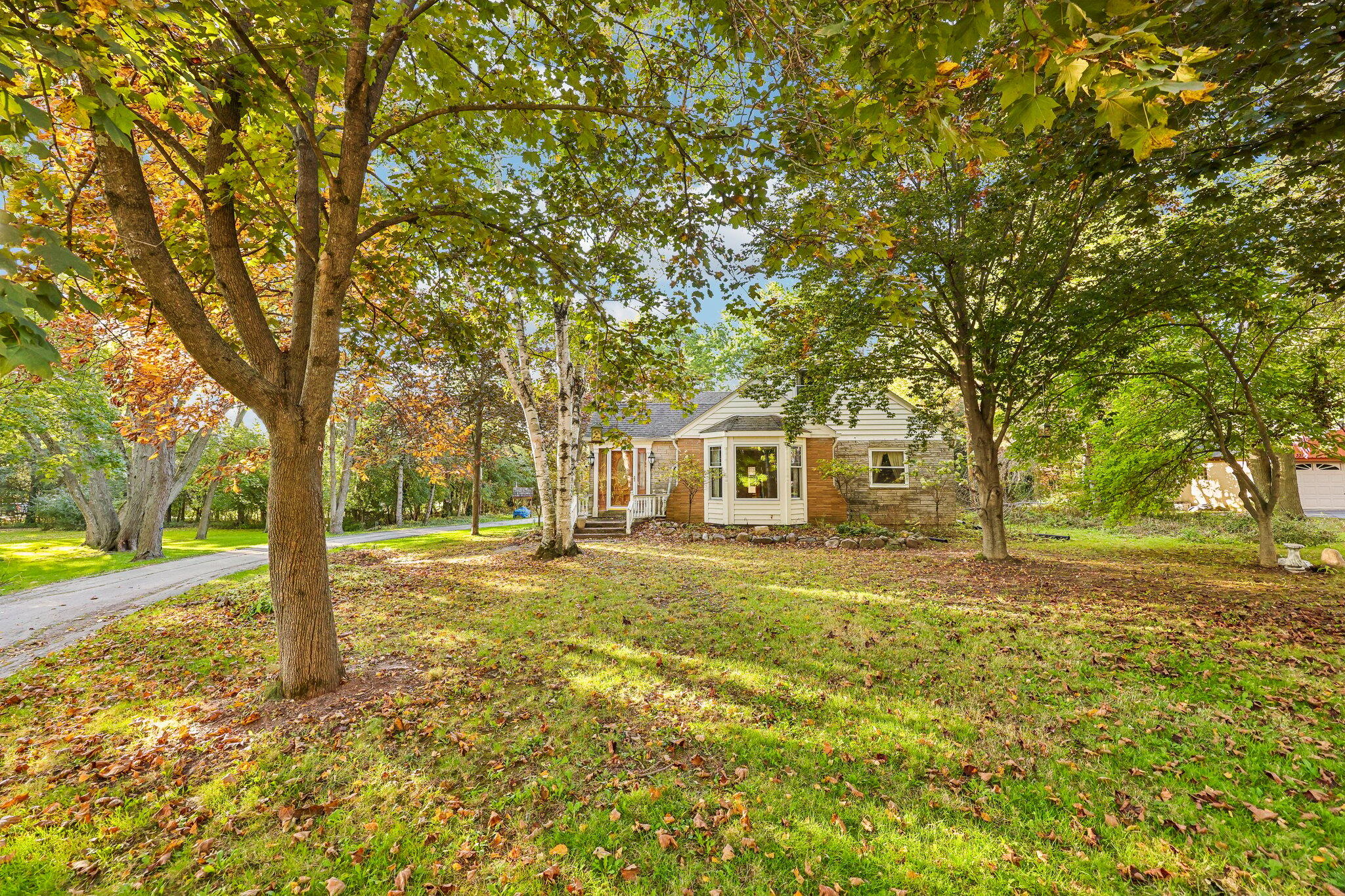 3307 W Hickory Rd, Mequon, WI 53092 — photo 2