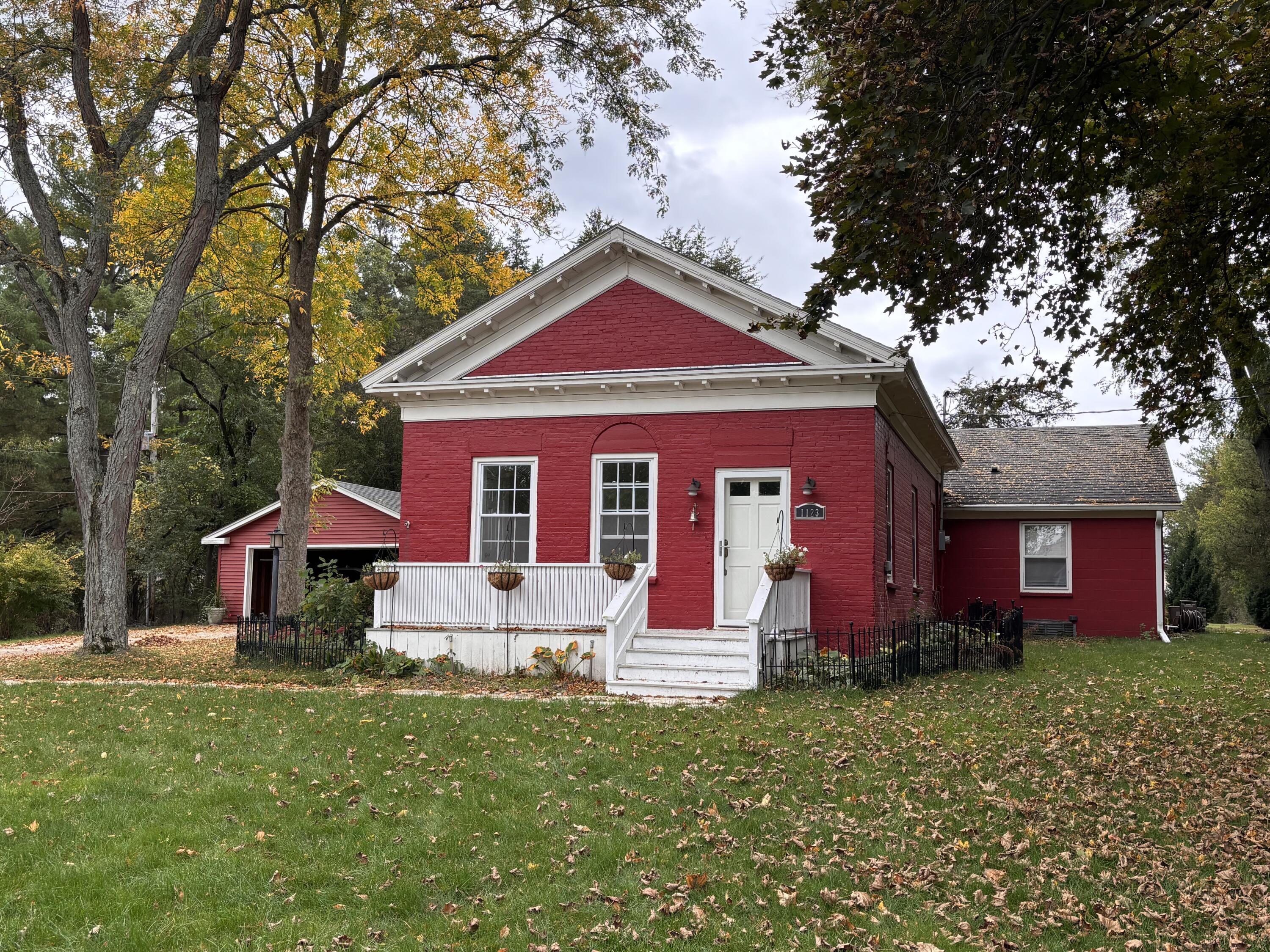 1123 S Utica Rd, Summit, WI 53066