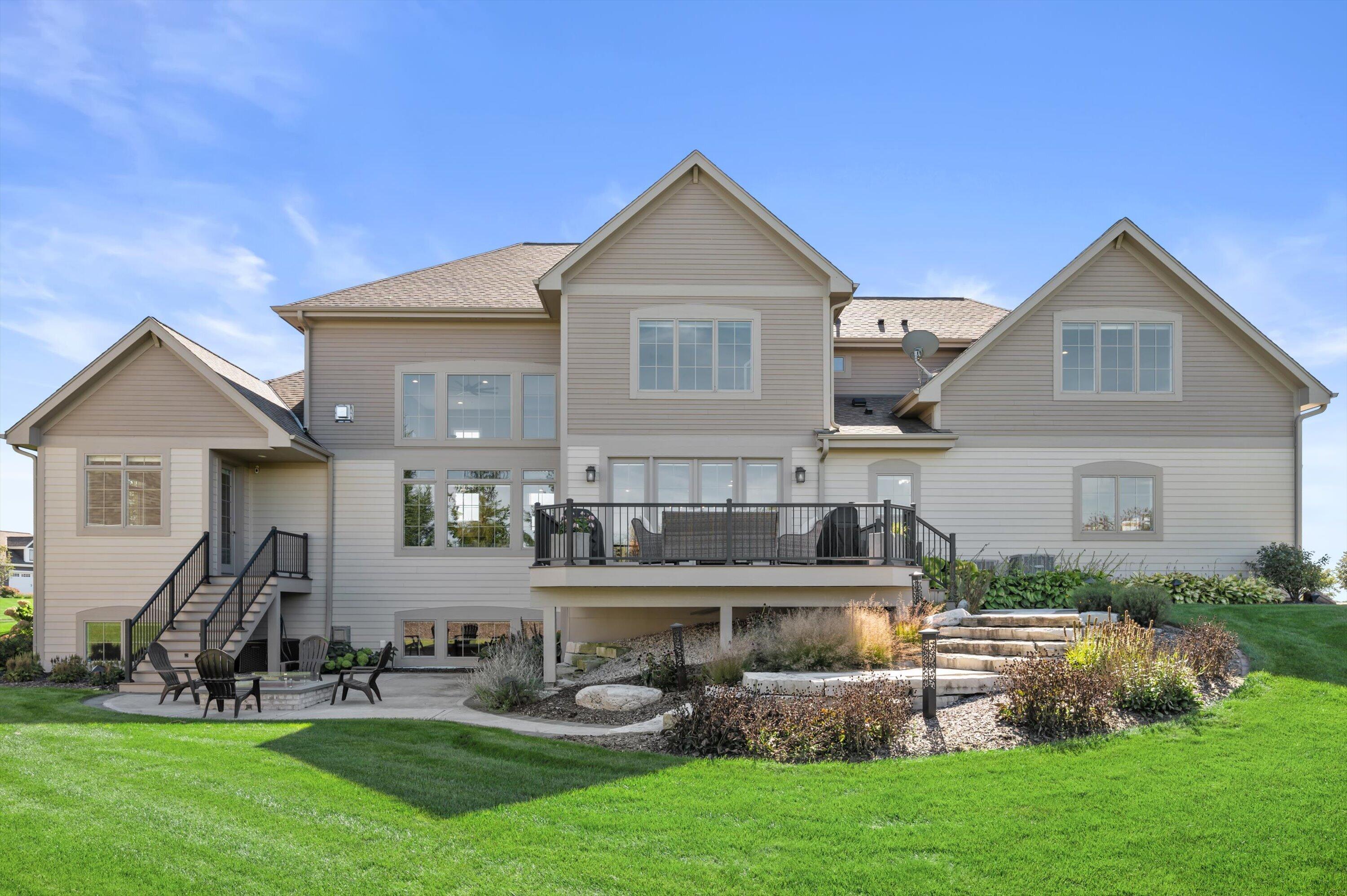 1649 Spring Valley Rd, Hartland, WI 53029 — photo 2