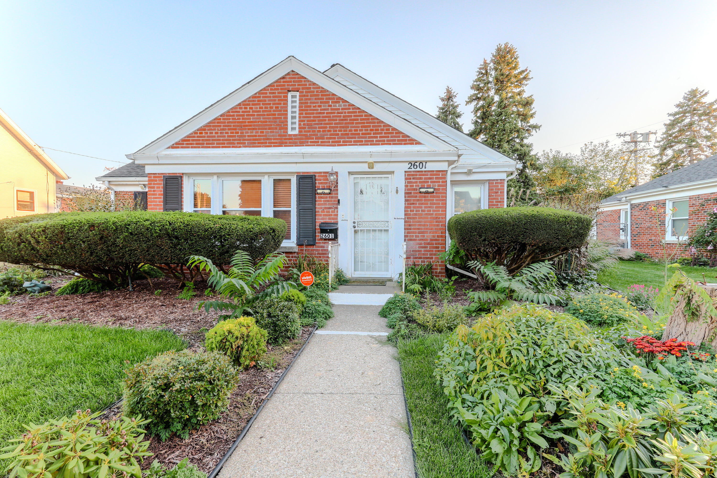 2601 19th St, Racine, WI 53403 — photo 2