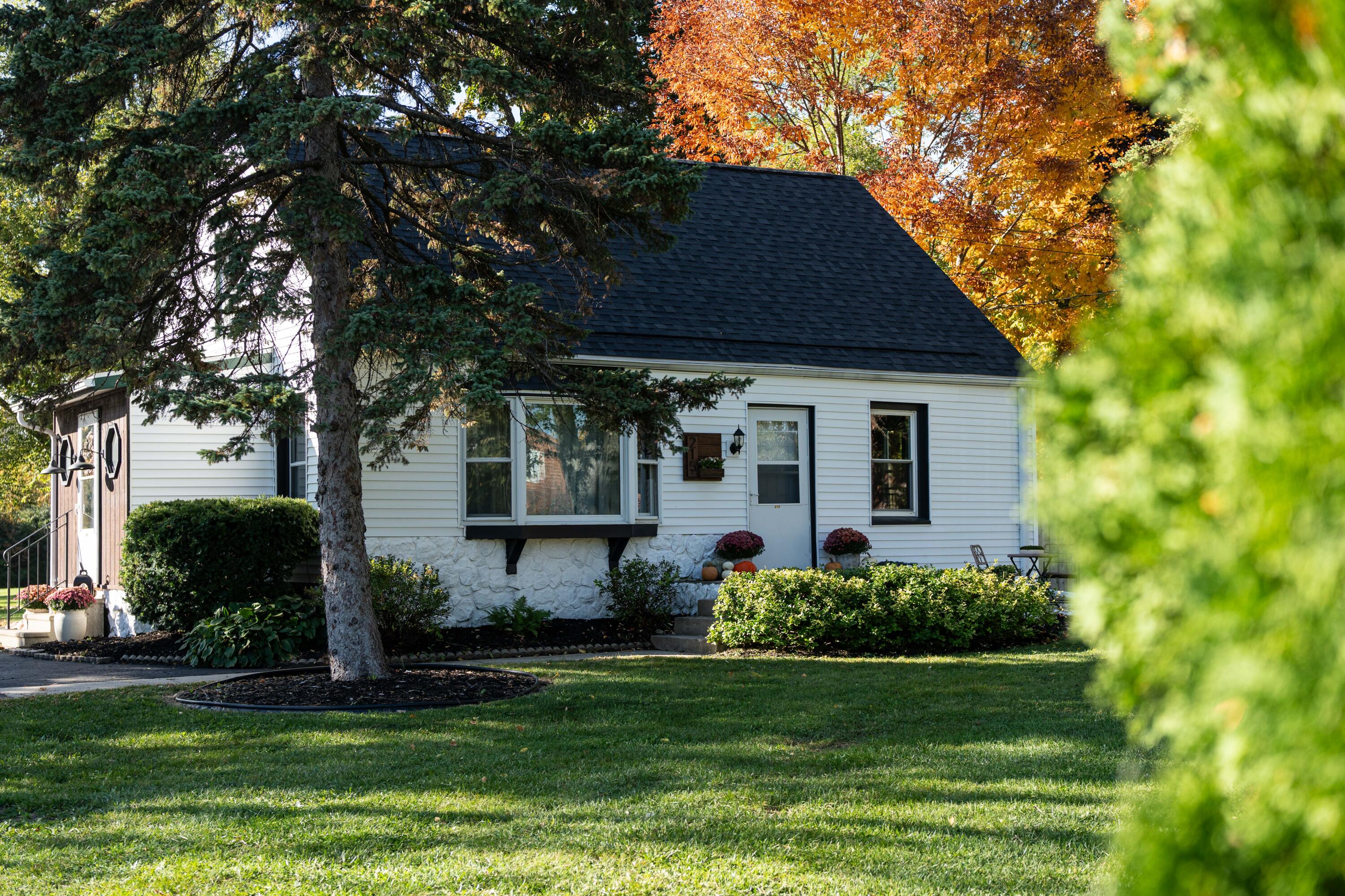 215 E Forest Hill Ave — photo