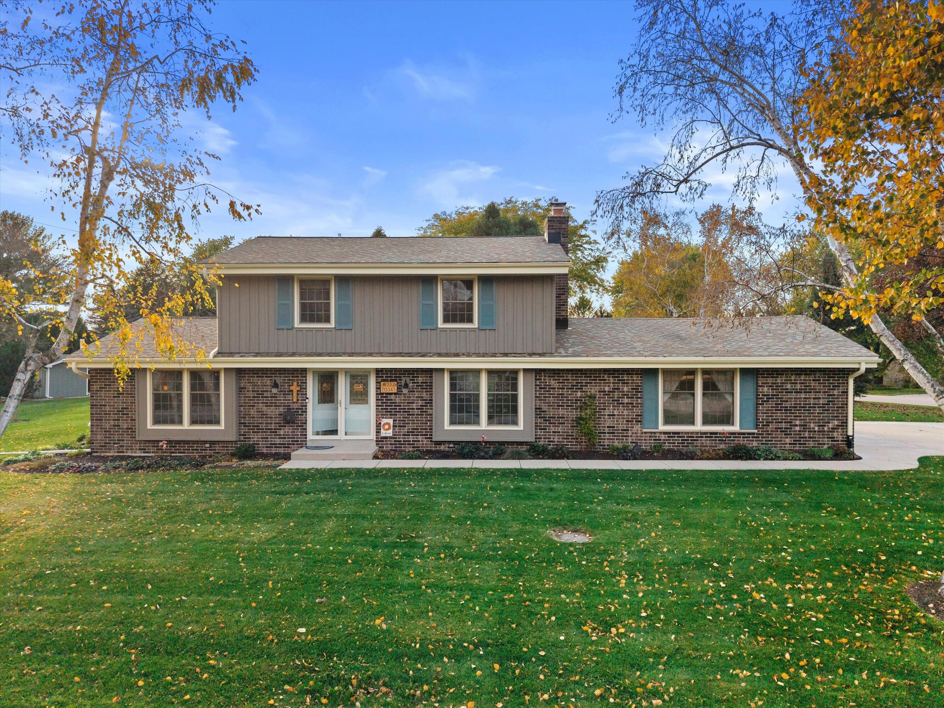W332N5543 Linden Cir W — photo