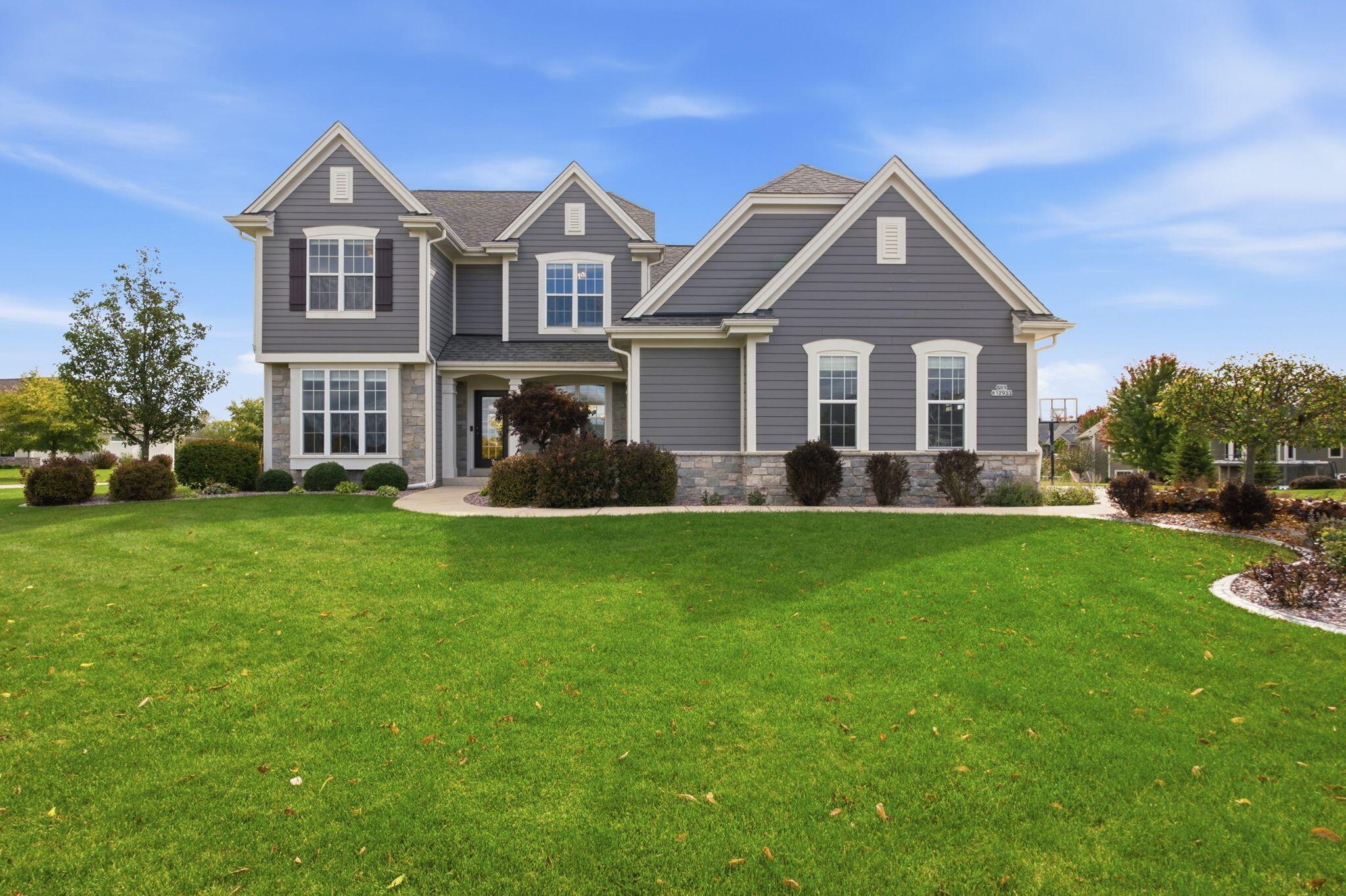 S89W12933 Bonningale Ct — photo