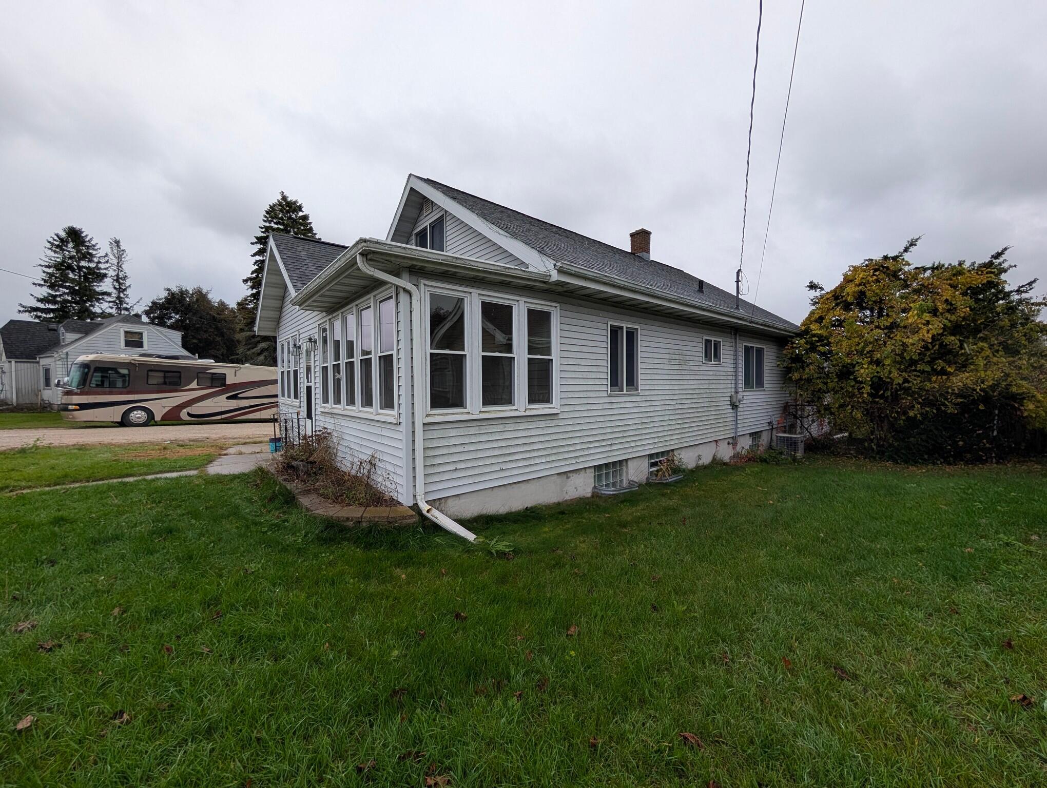 2902 Forest Ave, Two Rivers, WI 54241 — photo 3