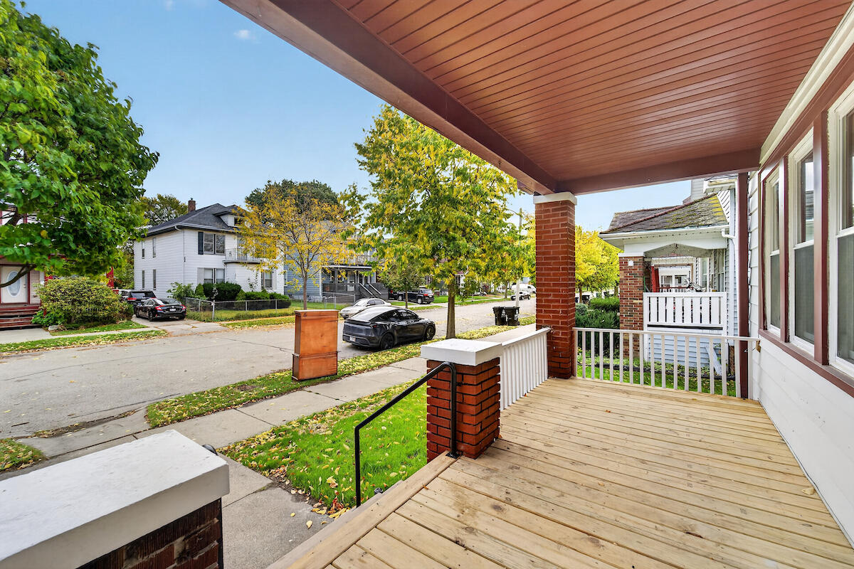 1928 Howe St, Racine, WI 53403 — photo 3