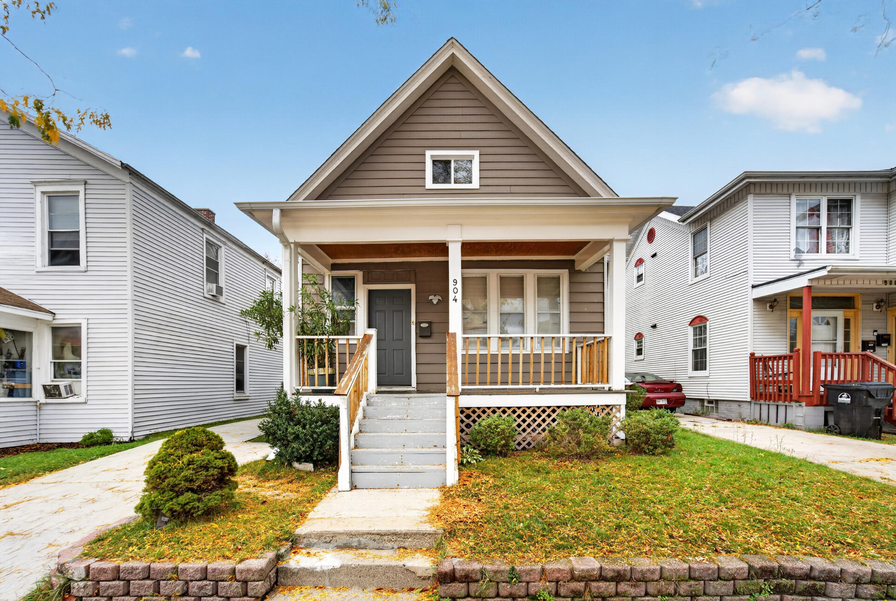 904 Center St, Racine, WI 53403 — photo 2