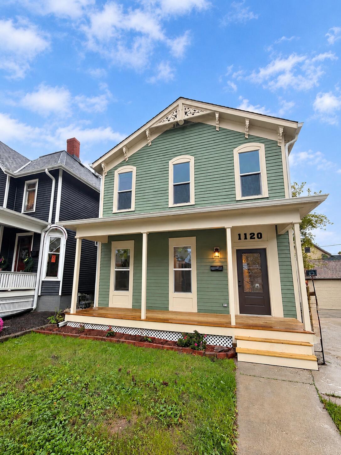 1120 College Ave — photo