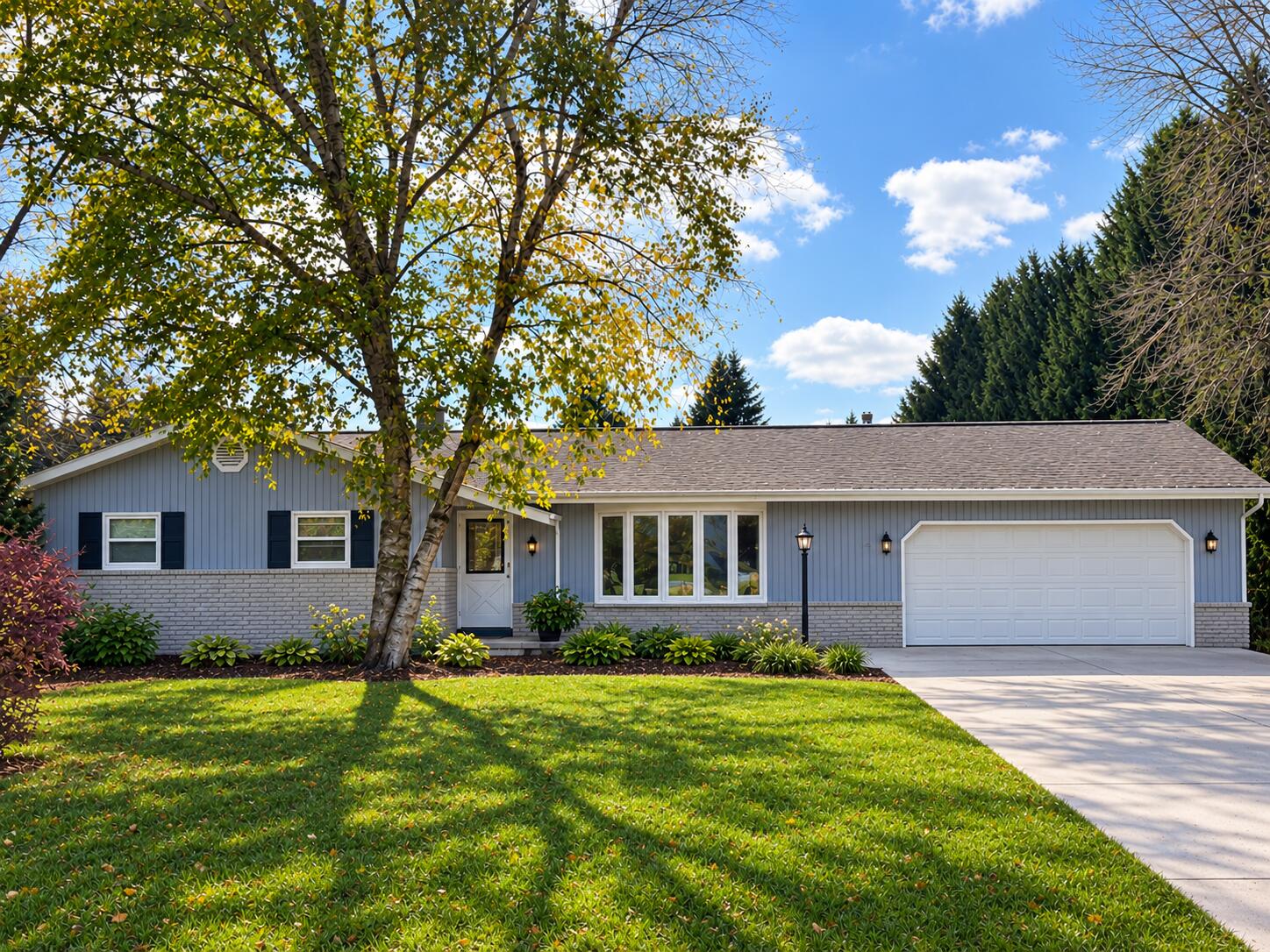 1907 Daisy Ln, Two Rivers, WI 54241