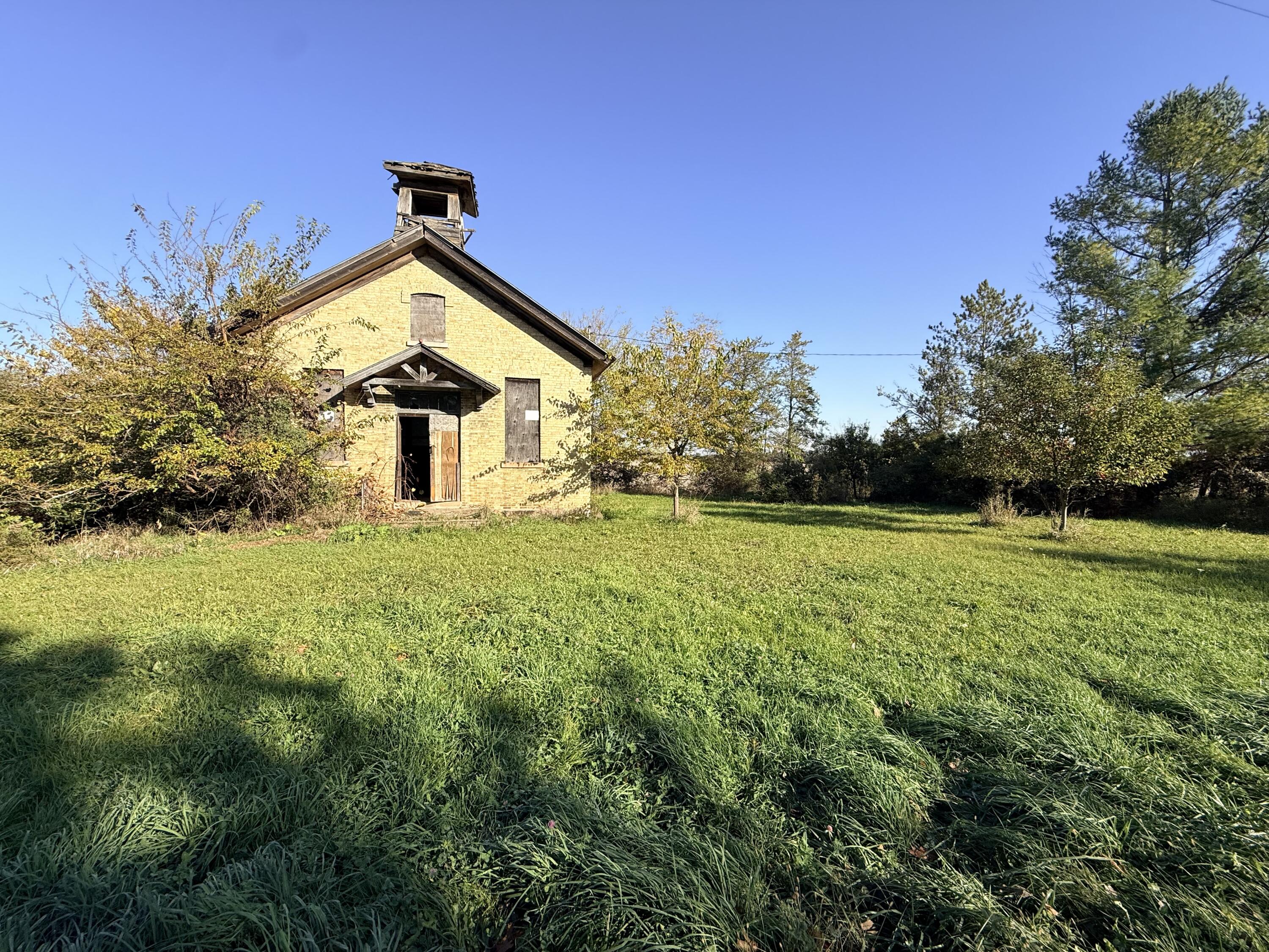 1690 Jay Rd — photo