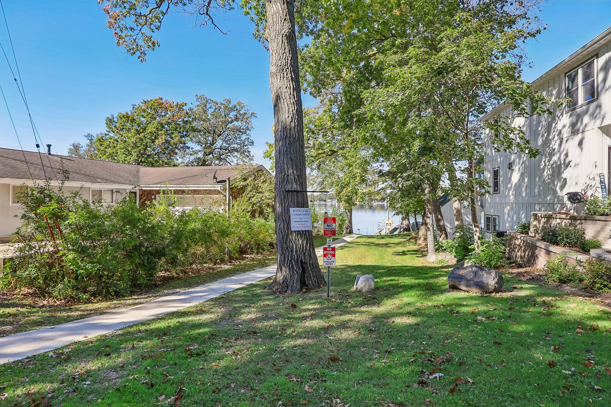 526 Sunset Vale -, Twin Lakes, WI 53181 | Realty.com