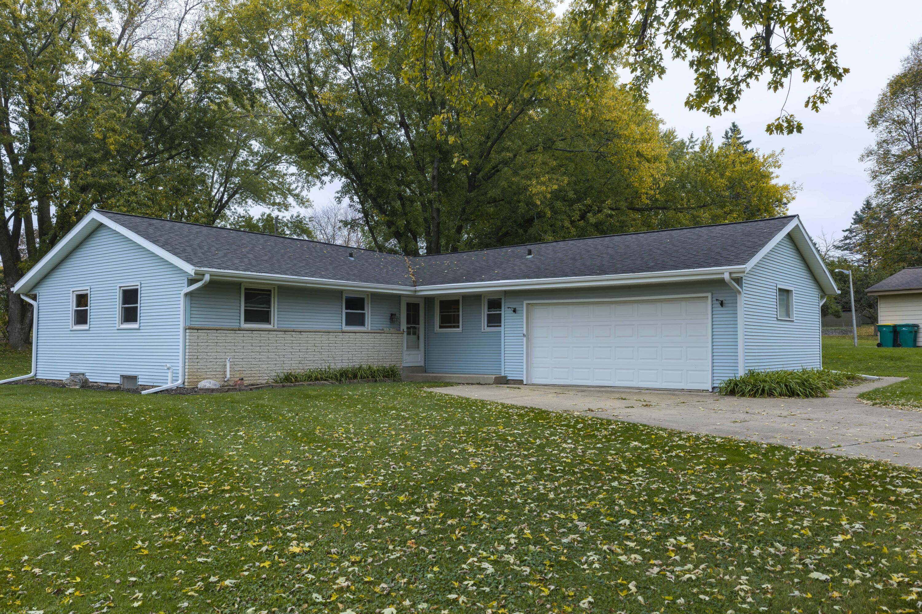 N101W15358 Starlite Dr — photo