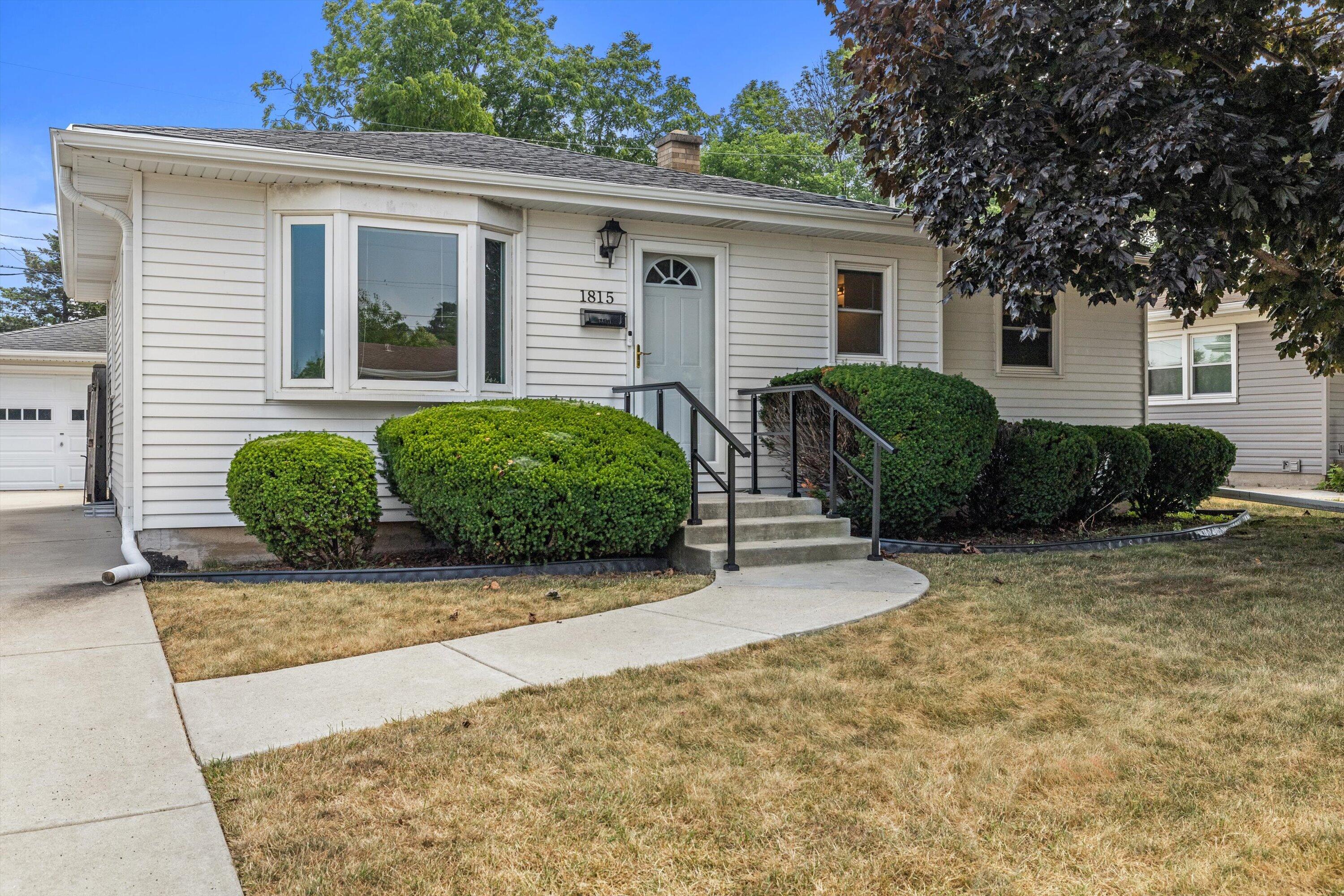 1815 Jupiter Ave, Racine, WI 53404 — photo 2