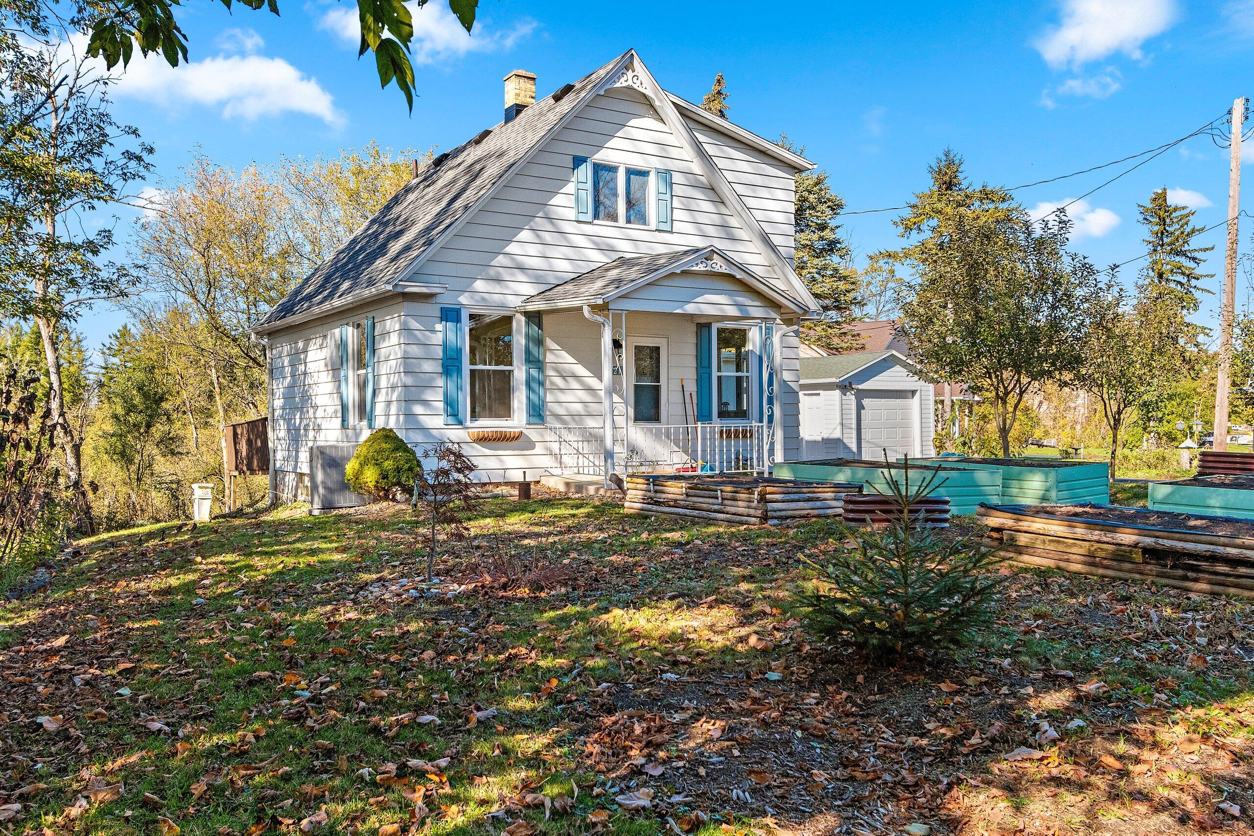 621 County Road Ppp - — photo