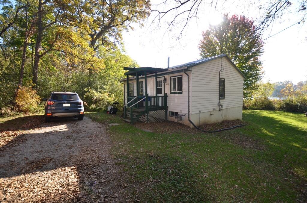 N6728 Lake Dr — photo