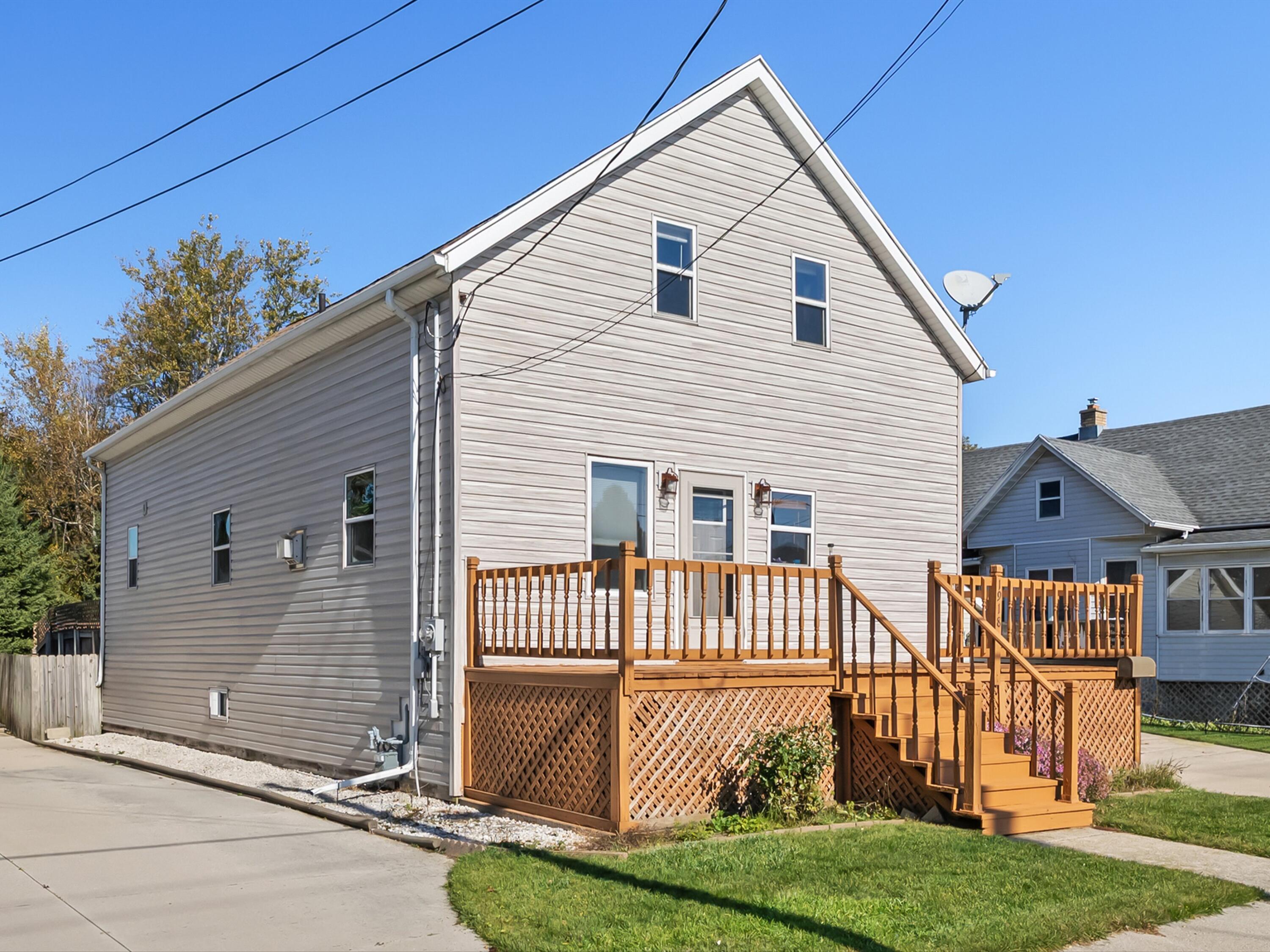 1918 13th St, Two Rivers, WI 54241 — photo 2