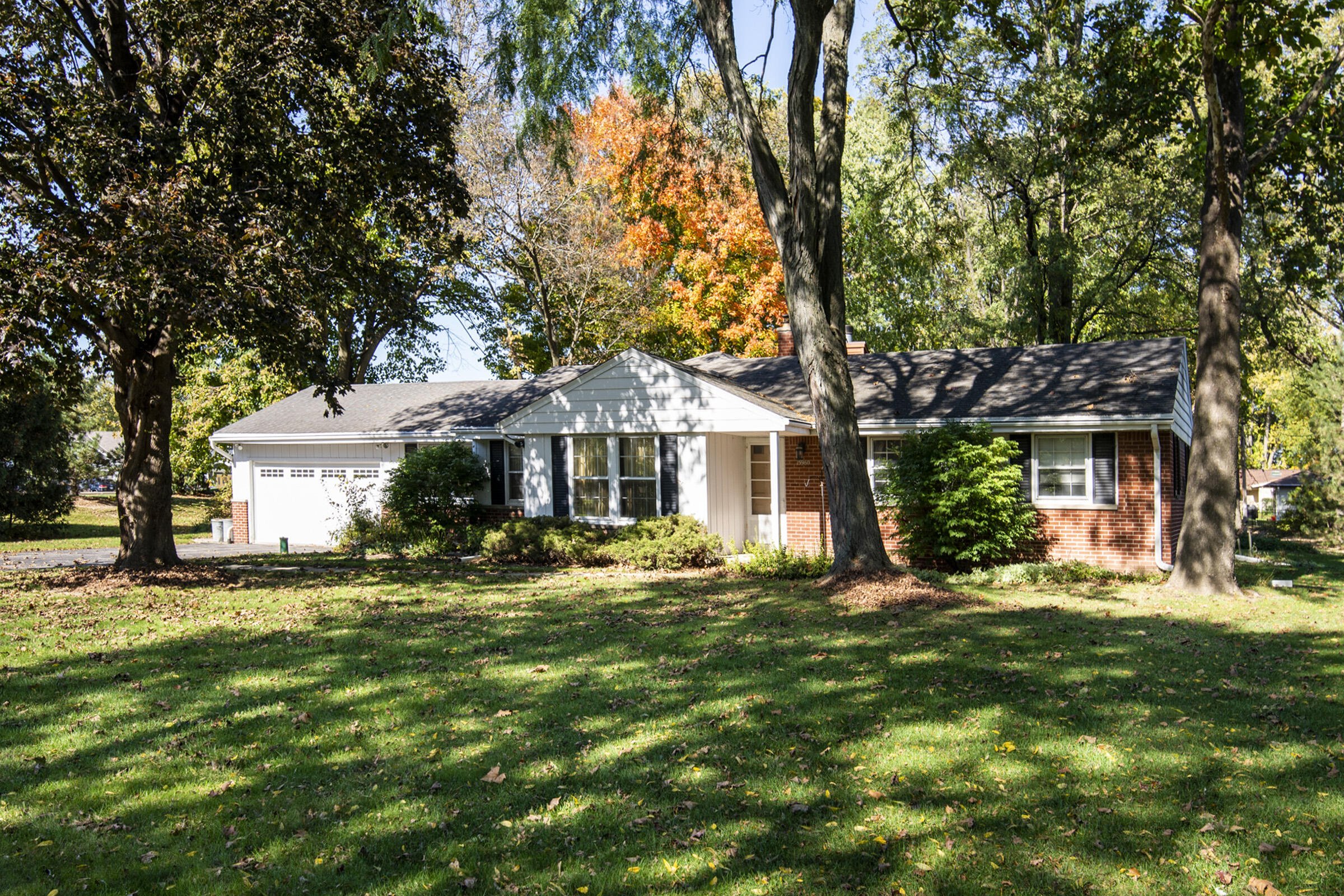 15960 Washington Dr — photo