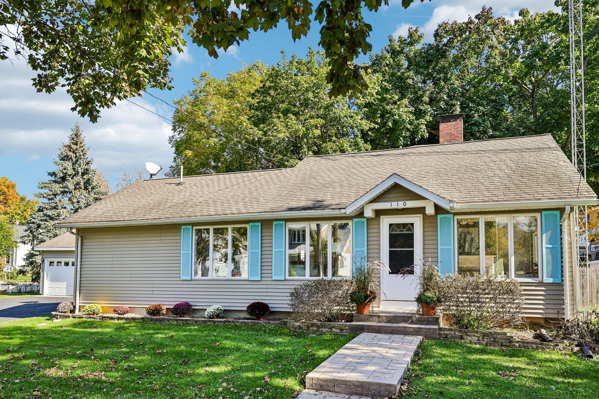 110 N Ferry Dr — photo