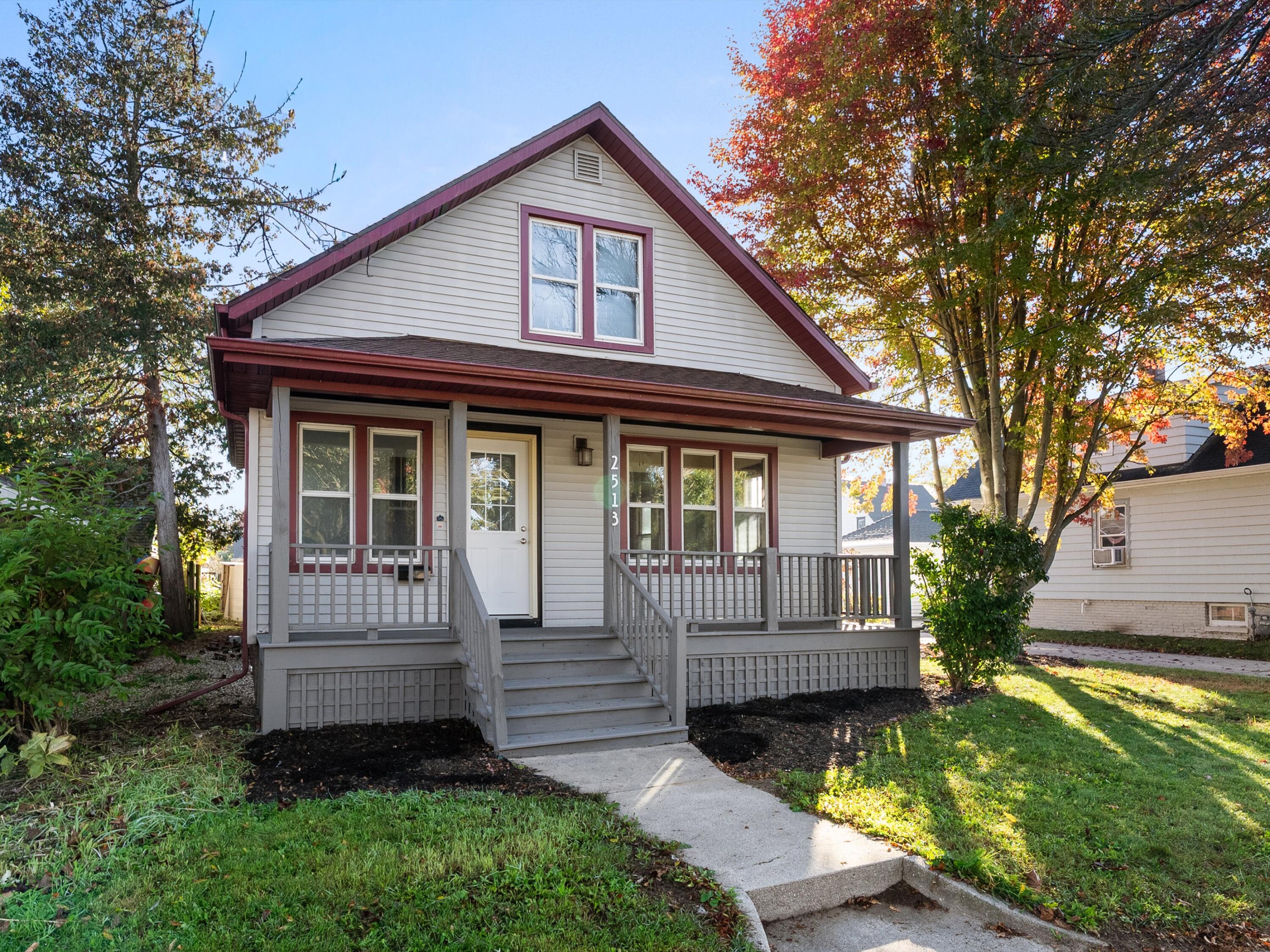 2513 Adams St, Two Rivers, WI 54241 — photo 2