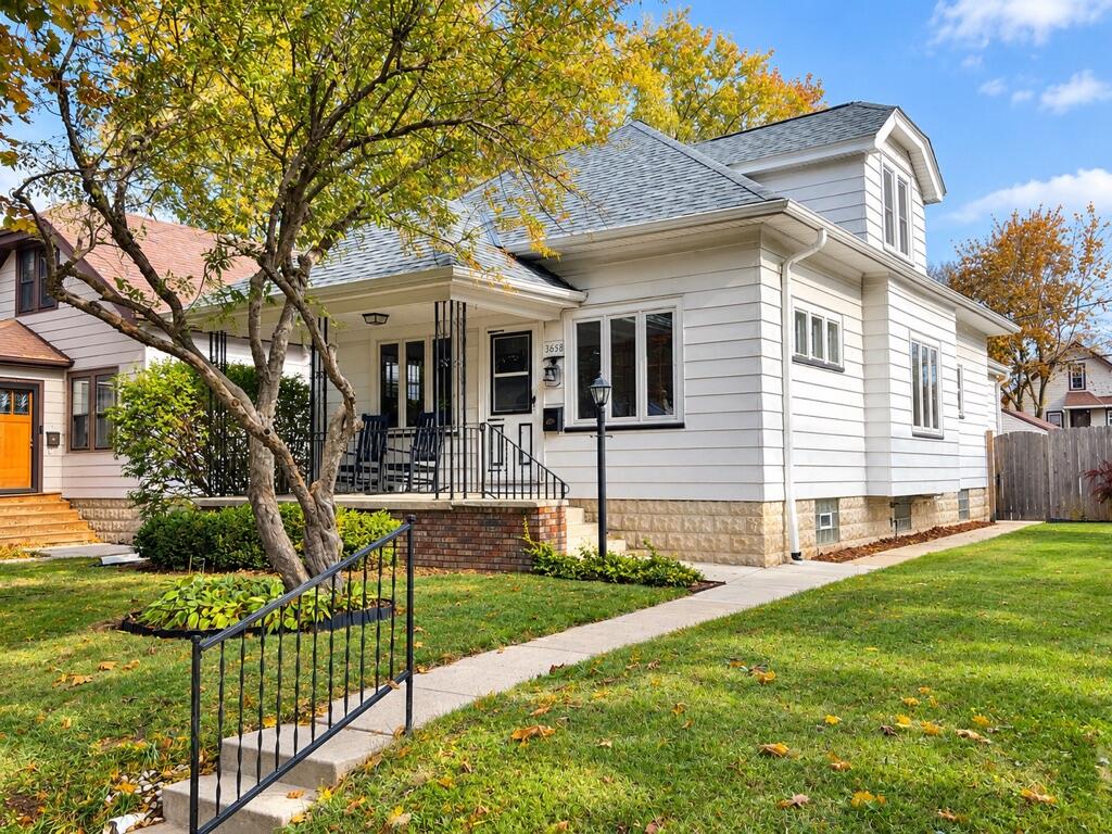 3658 S Logan Ave — photo