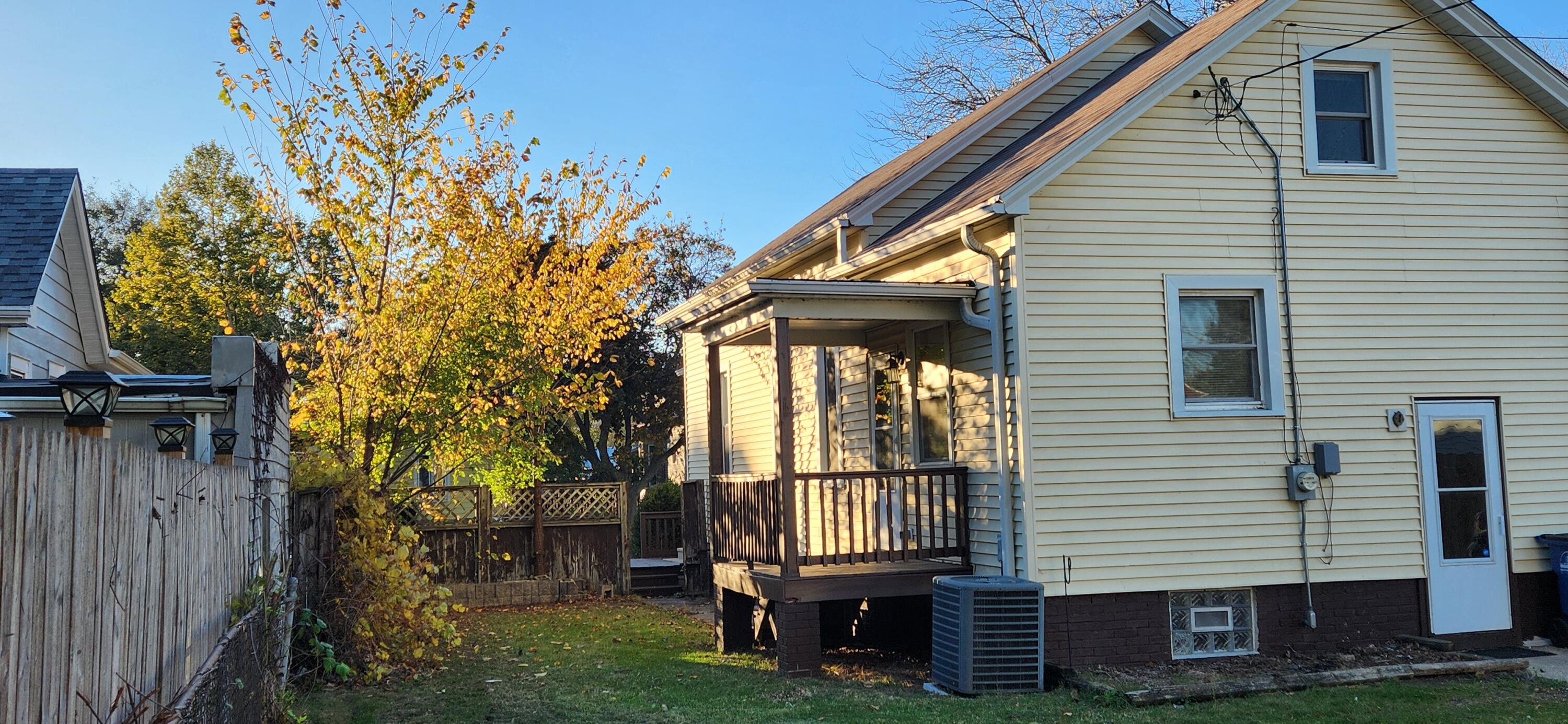 1829 N Main St, Racine, WI 53402 — photo 2