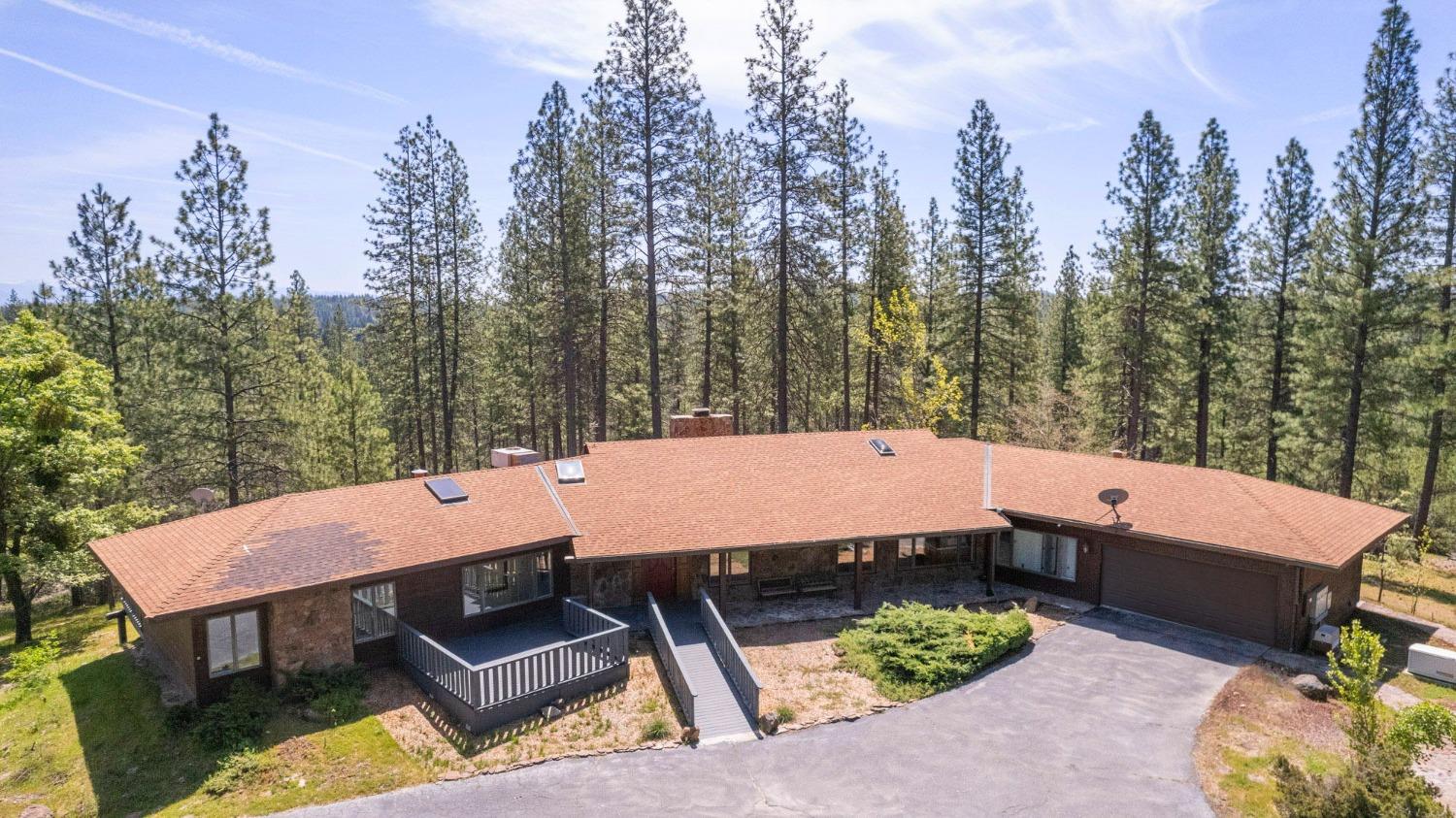 10379 Mcmahon Road — photo