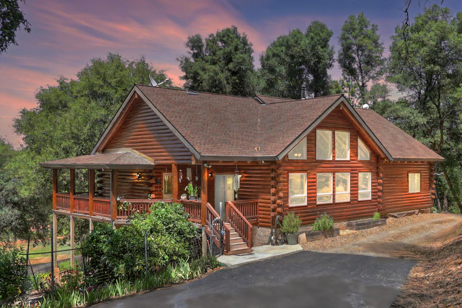 3059 Squirrel Hollow — photo