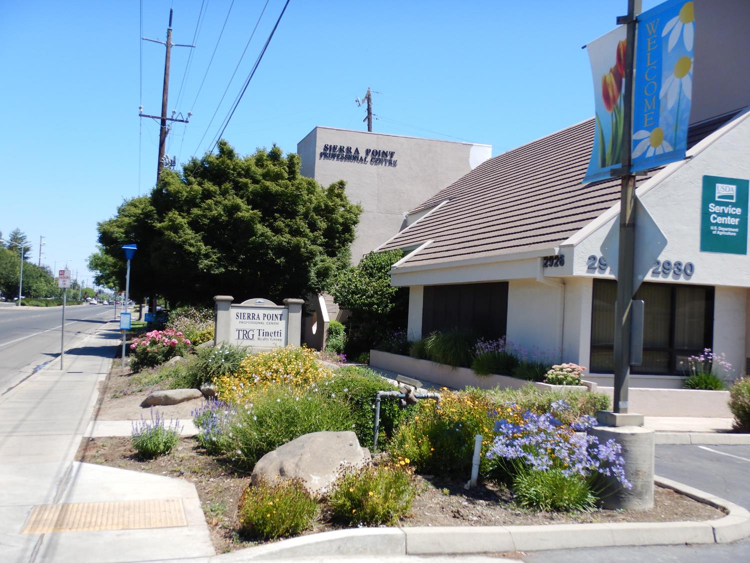 2926 N G St #200 — photo