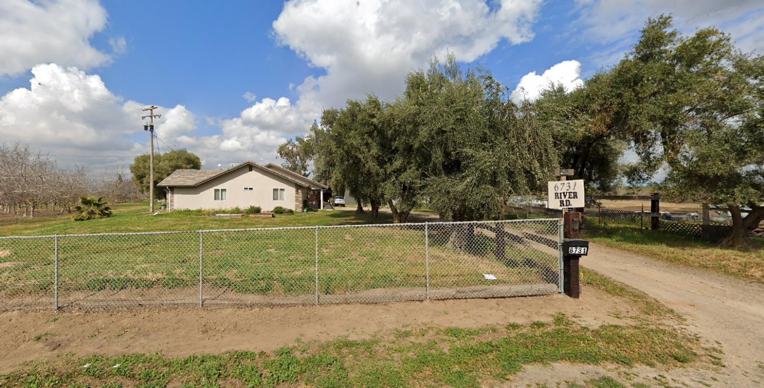 6731 River Road — photo