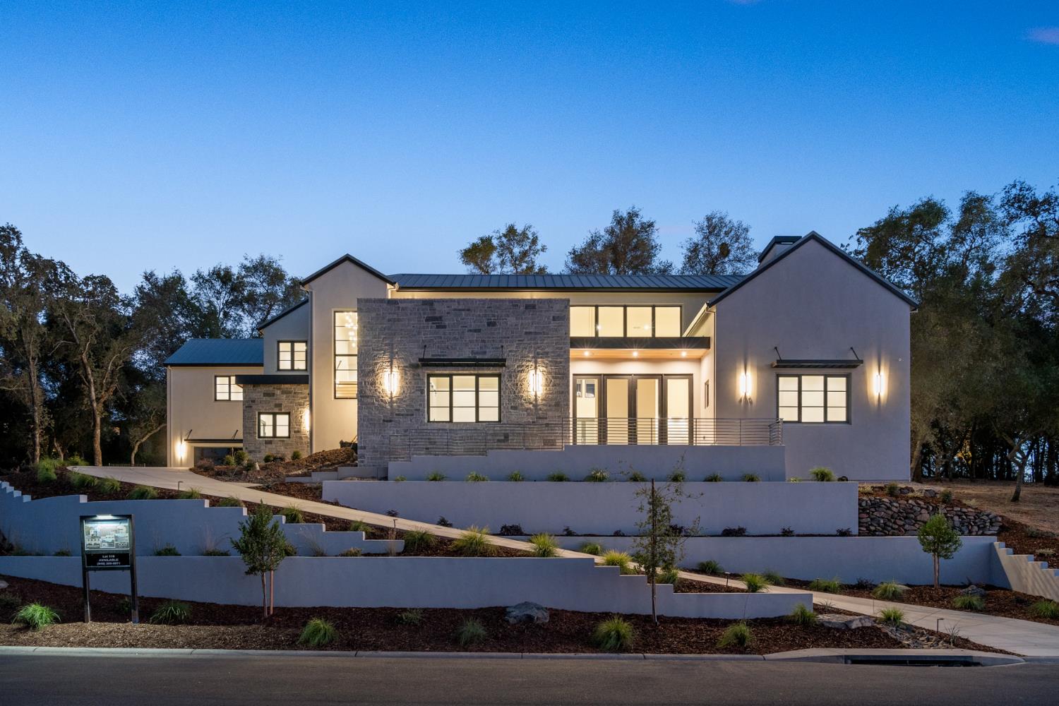4160 Raphael Drive — photo