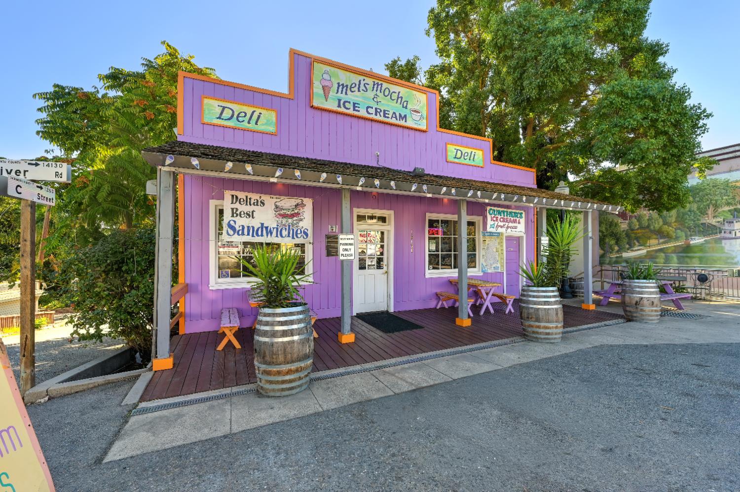 14132 Market Street — photo