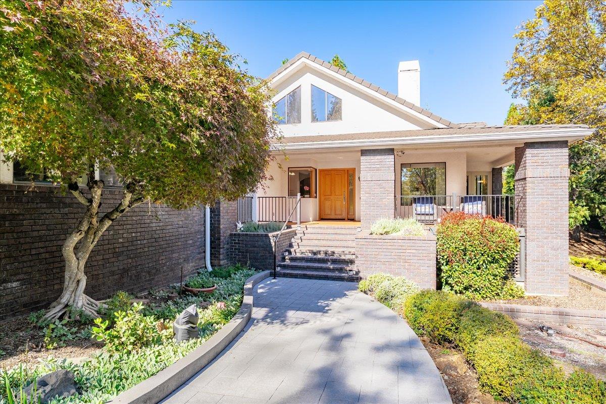 20860 Pinehurst Lane — photo