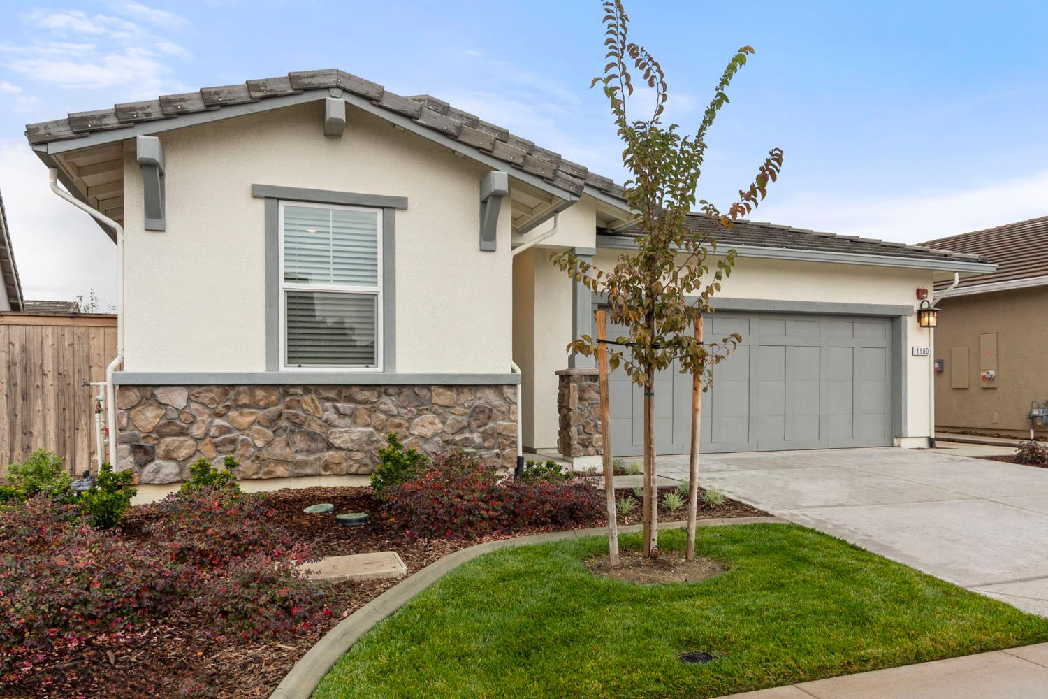 1180 Alpine Way — photo