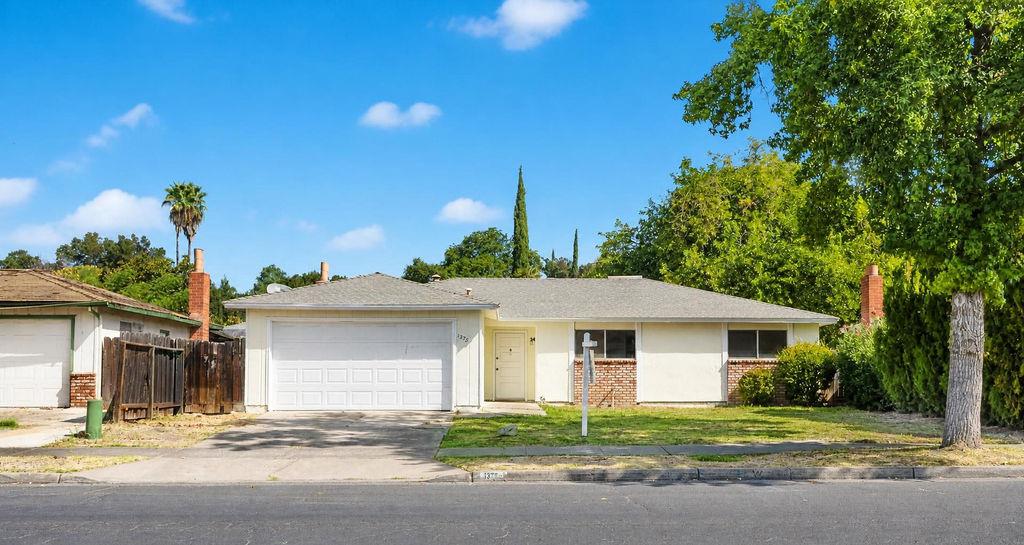 1375 Loughborough Drive — photo
