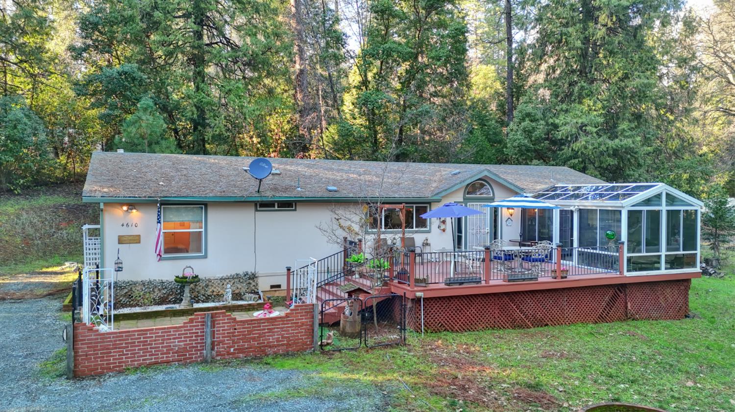 4610 Tracy Lane — photo
