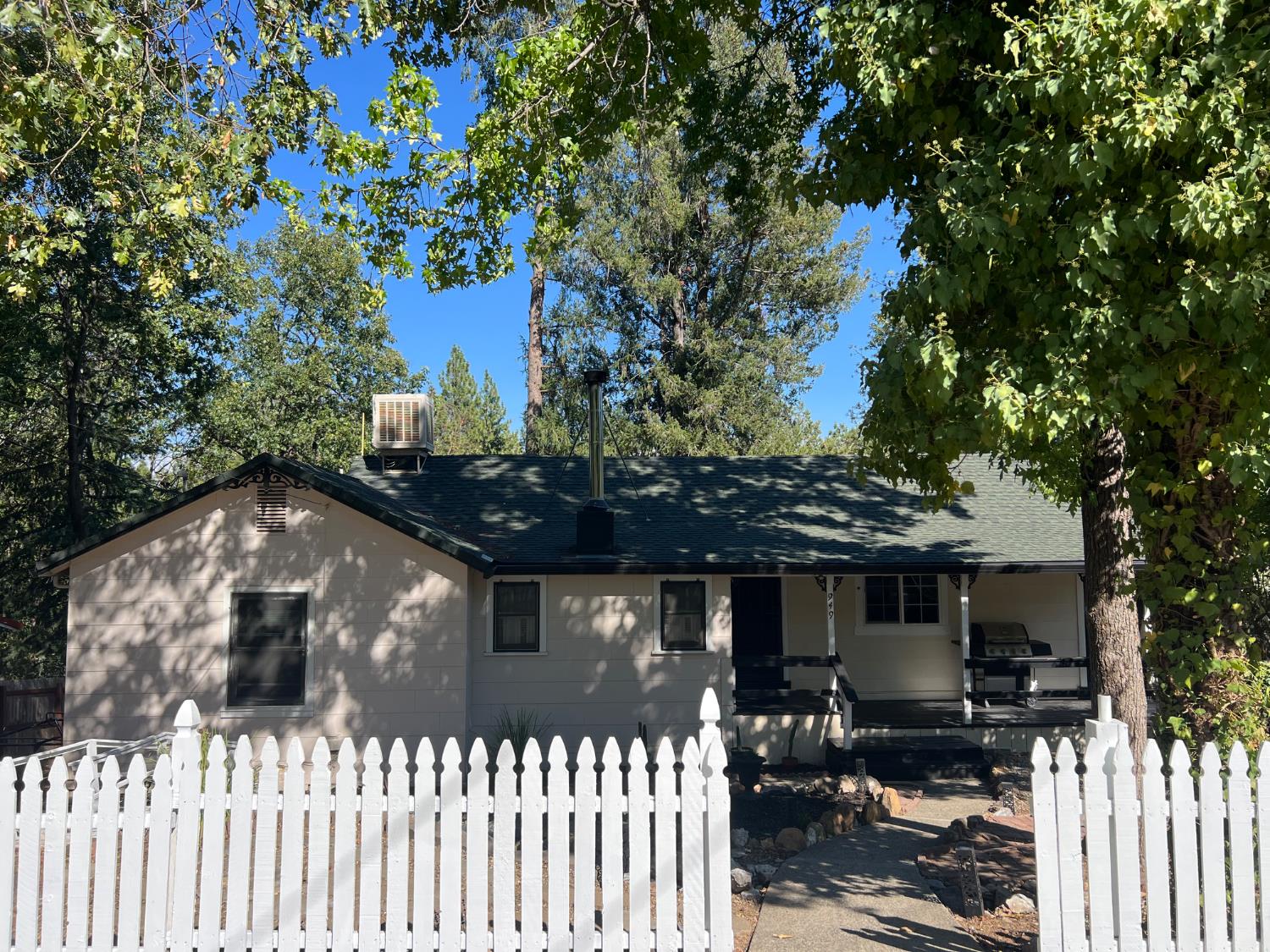949 Bliss Court — photo