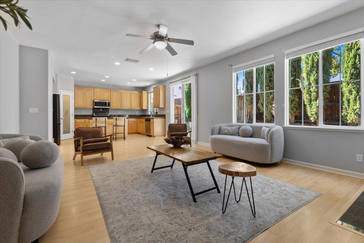 20855 Grapevine Drive — photo
